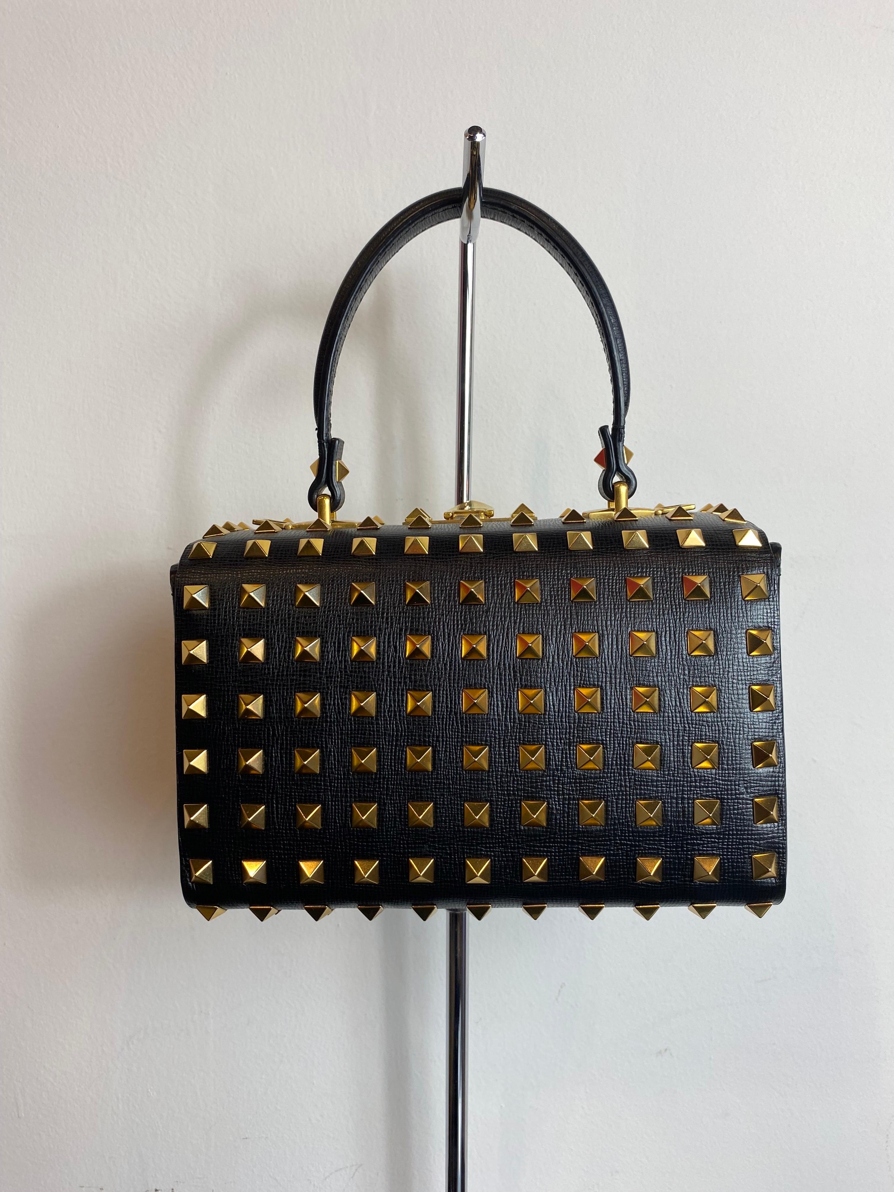 Rockstud alcove box bag Valentino In Excellent Condition For Sale In Carnate, IT