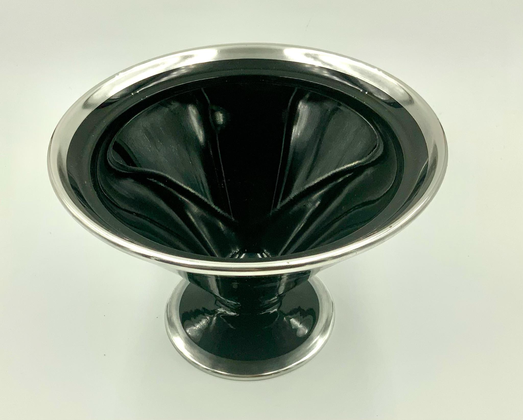 Rockwell Art Deco Black Amethyst Floral Silver Overlay Covered Candy Dish Box In Good Condition In Miami Beach, FL