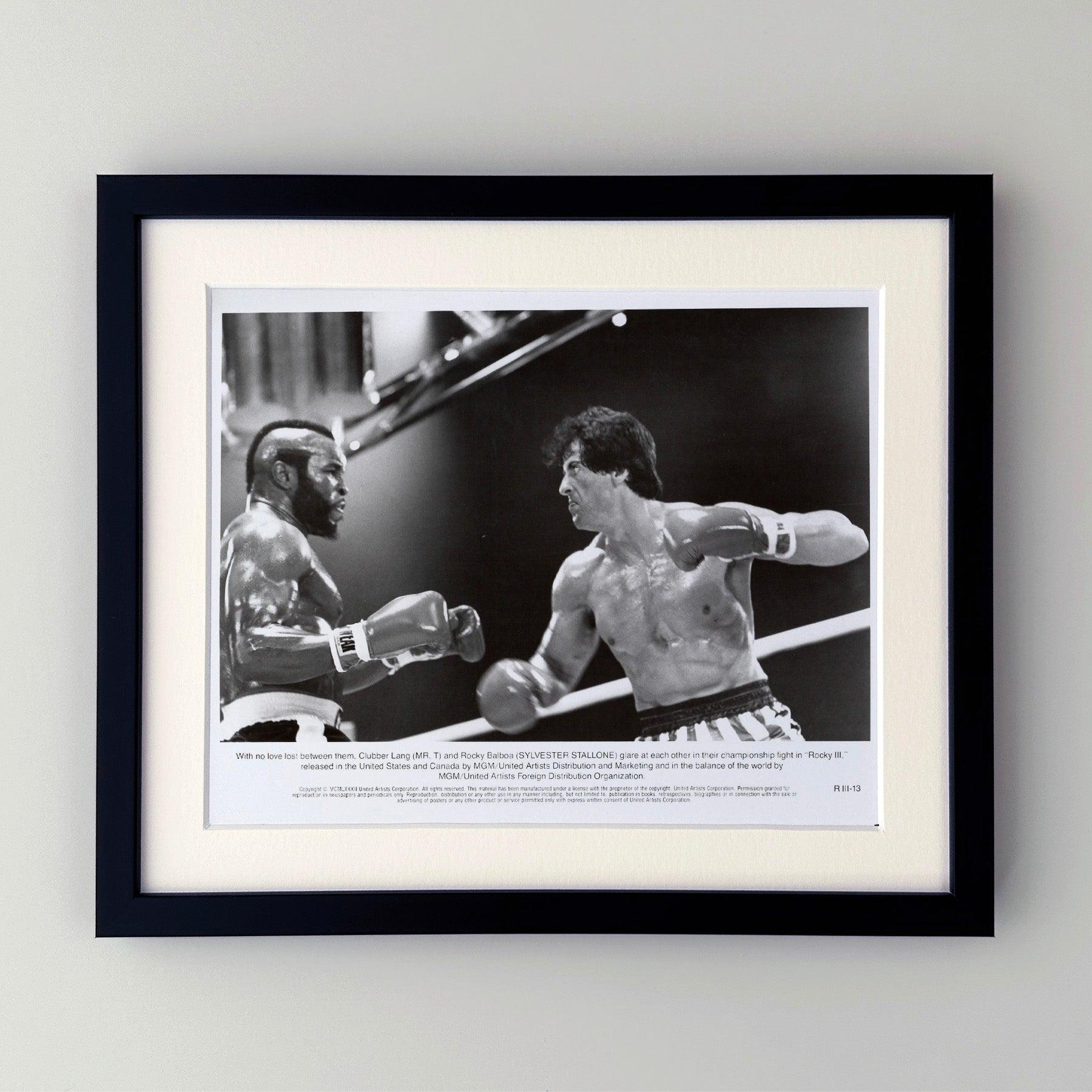 Photo publicitaire originale de 8x10 inches pour Rocky 3 (1982) avec Sylvester Stallone et Mr AT&T.

Les photos de publicité (film/production) ont été créées pour aider les studios à promouvoir leurs nouveaux films. Les photos ont été incluses dans