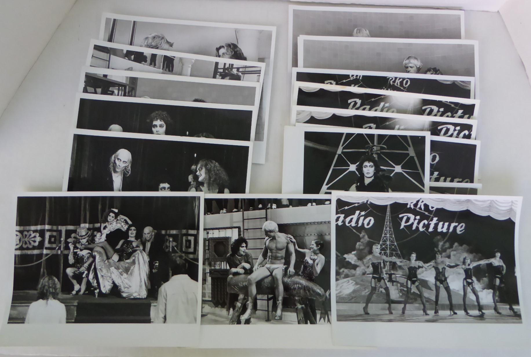 Ein Satz von 18 S/W  Lobbyfotos (8″ x 10″) aus dem Kultfilm 
