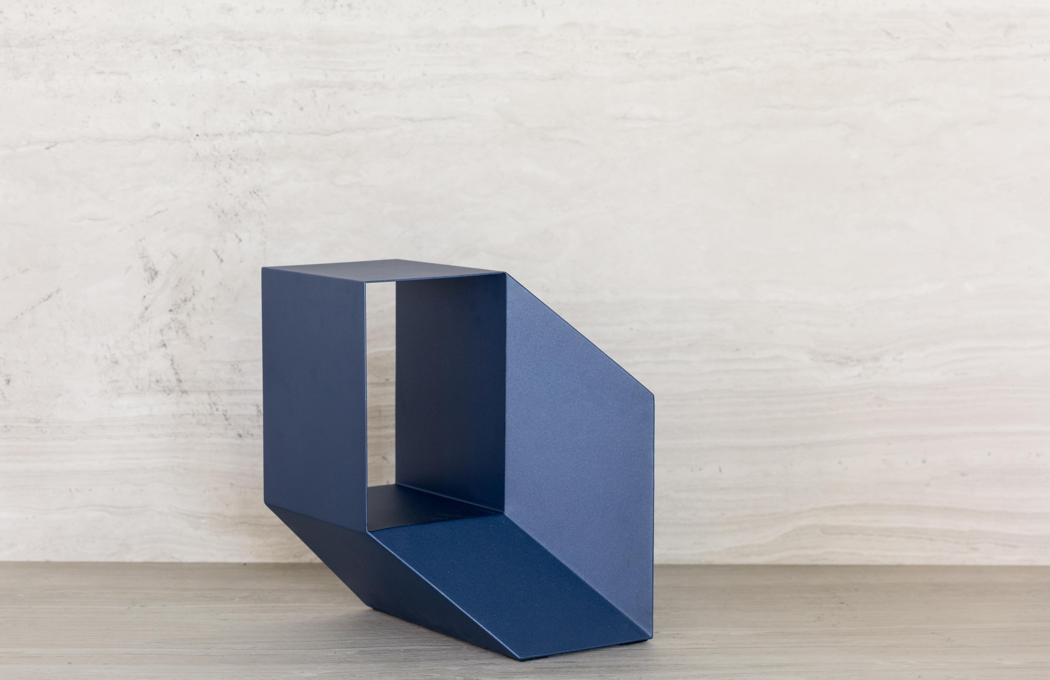 Rocky Side Side Table Painted Metal - Blue For Sale 1