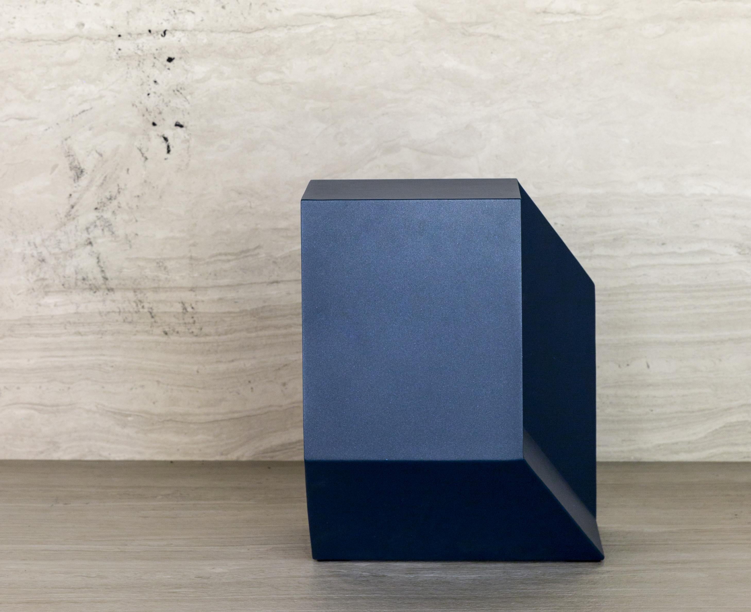Rocky Side Side Table Painted Metal - Blue For Sale 4