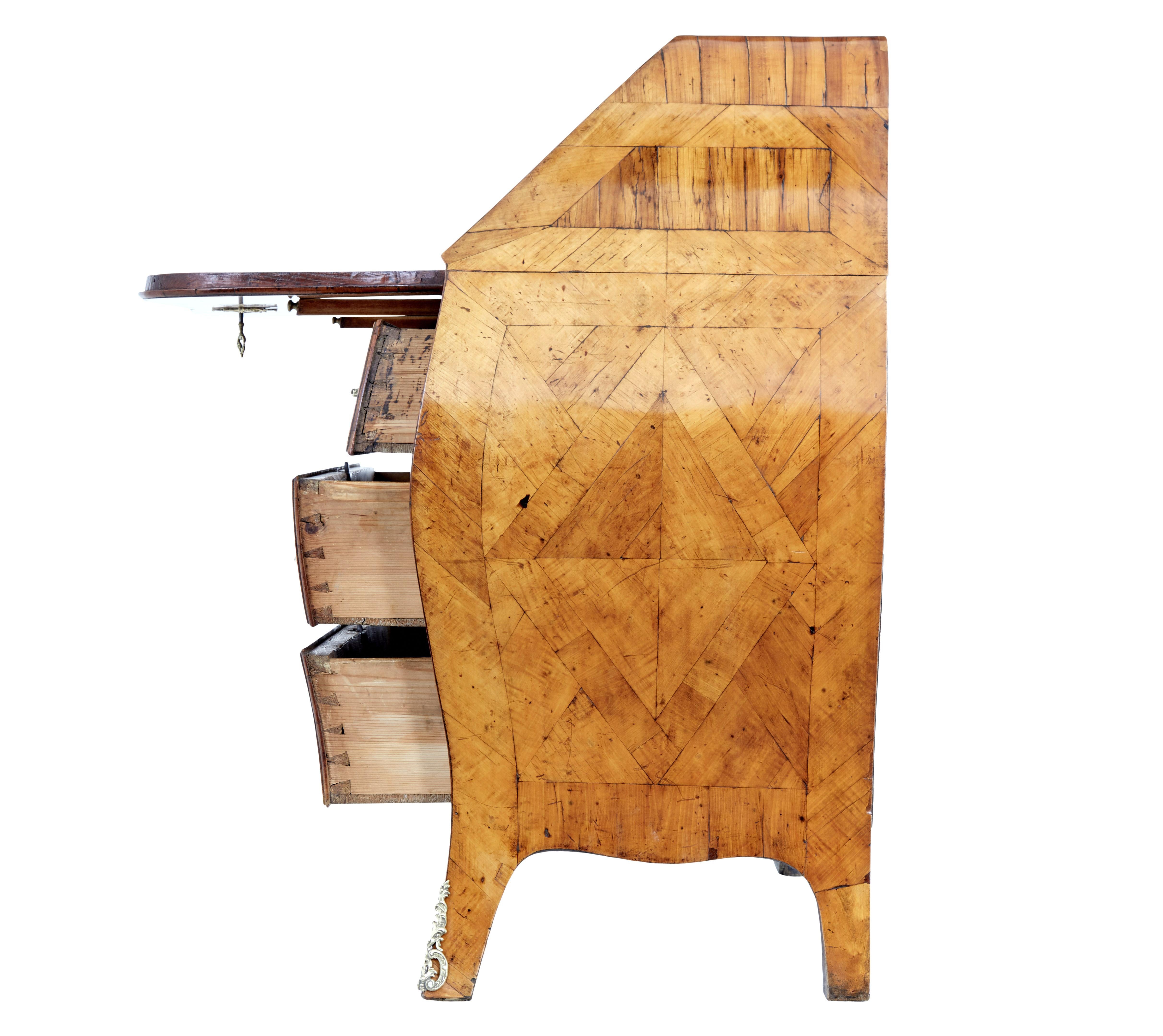 Rococo 18th Century Yew and Elm Bureau Desk In Good Condition For Sale In Debenham, Suffolk