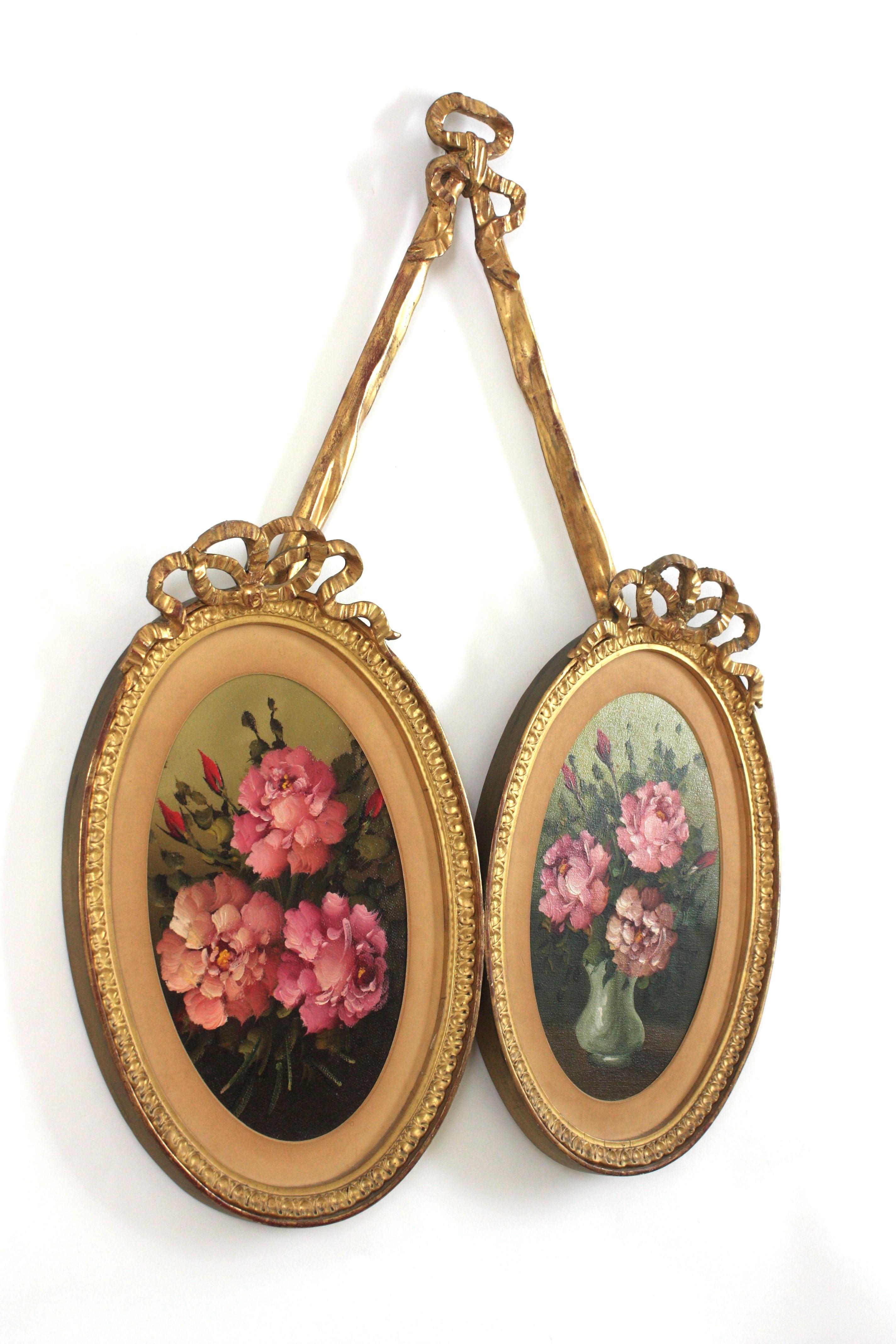 Cadre double ovale rococo en bois doré avec peintures florales Bon état - En vente à Barcelona, ES