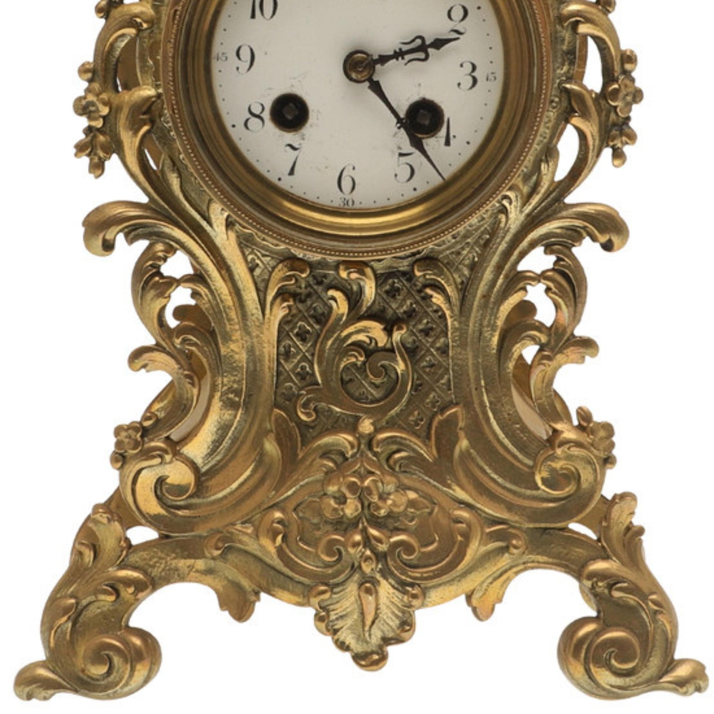 Rokoko-Messing-Manteluhr Antique French Late 19th C, Email-Zifferblatt Signiert Bardino (Frühes 20. Jahrhundert) im Angebot