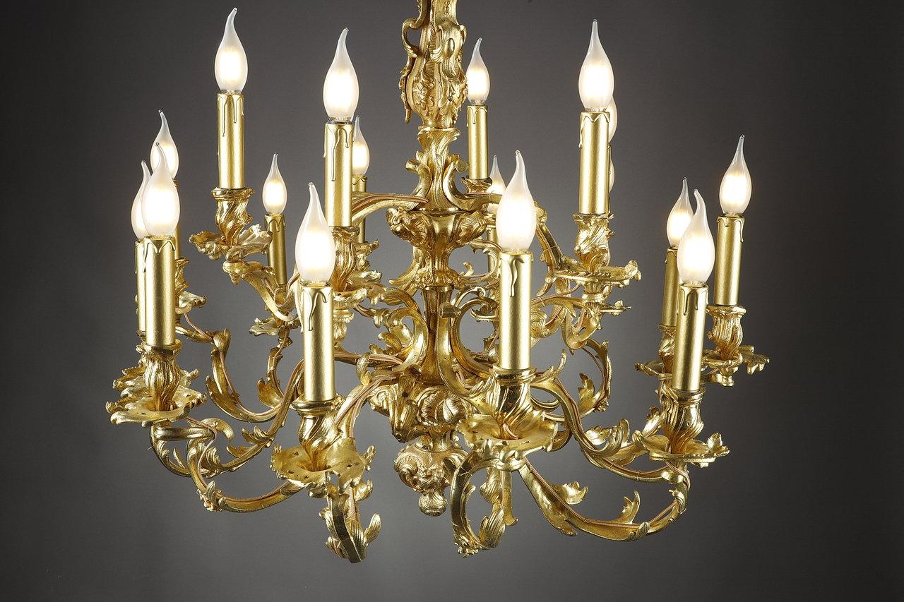 Rococo Chandelier in Chased and Gilded Bronze with 18 Lights, Louis XV Style 8