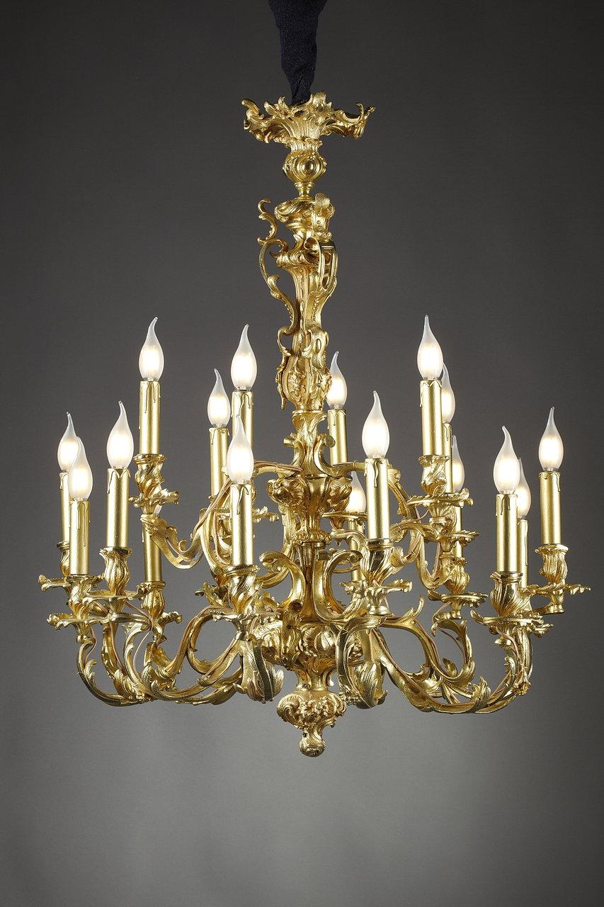 Rococo Chandelier in Chased and Gilded Bronze with 18 Lights, Louis XV Style 14