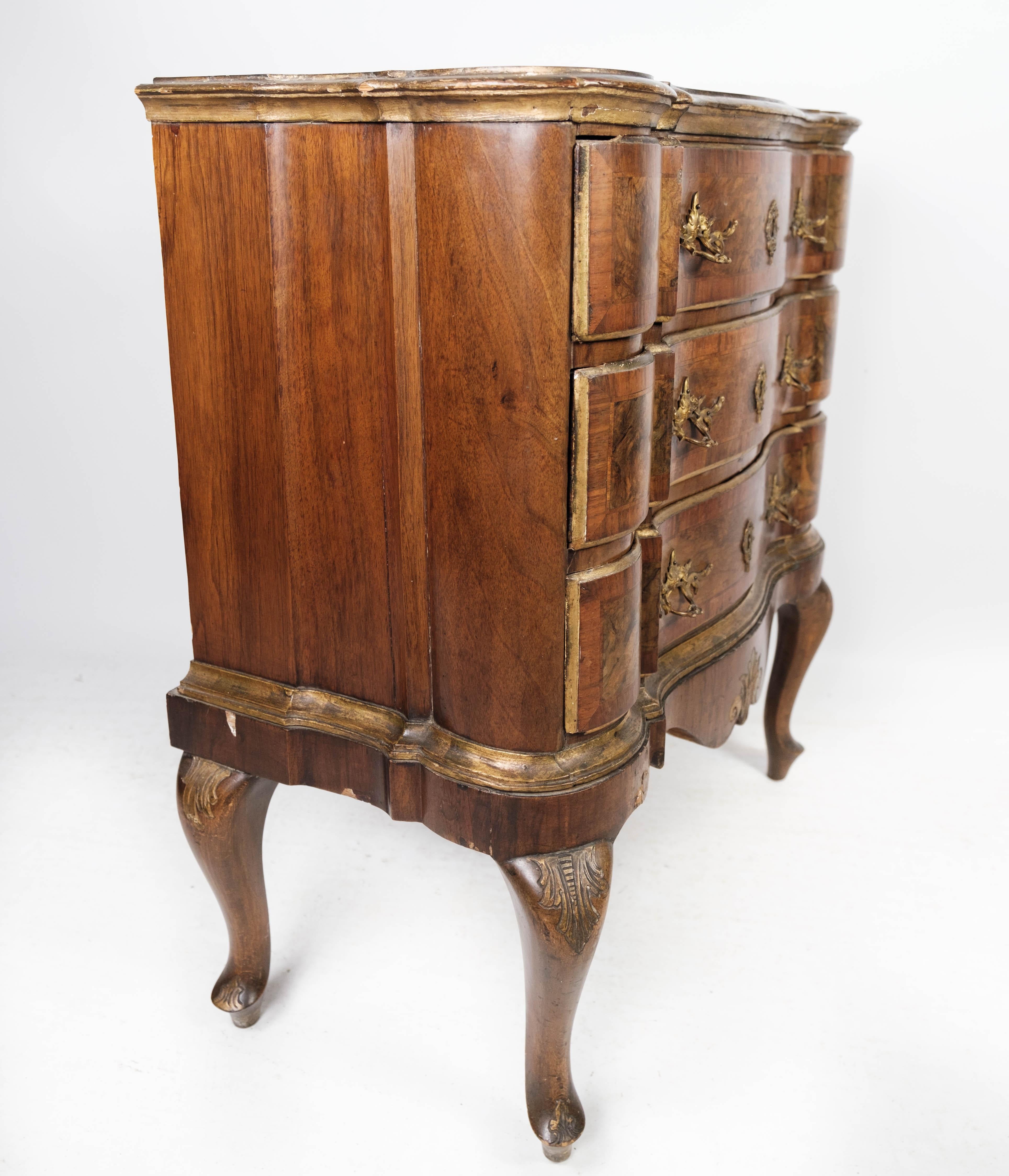 Rococo Chest of Drawers in Walnut from Southern Germany Around the 1780s For Sale 7