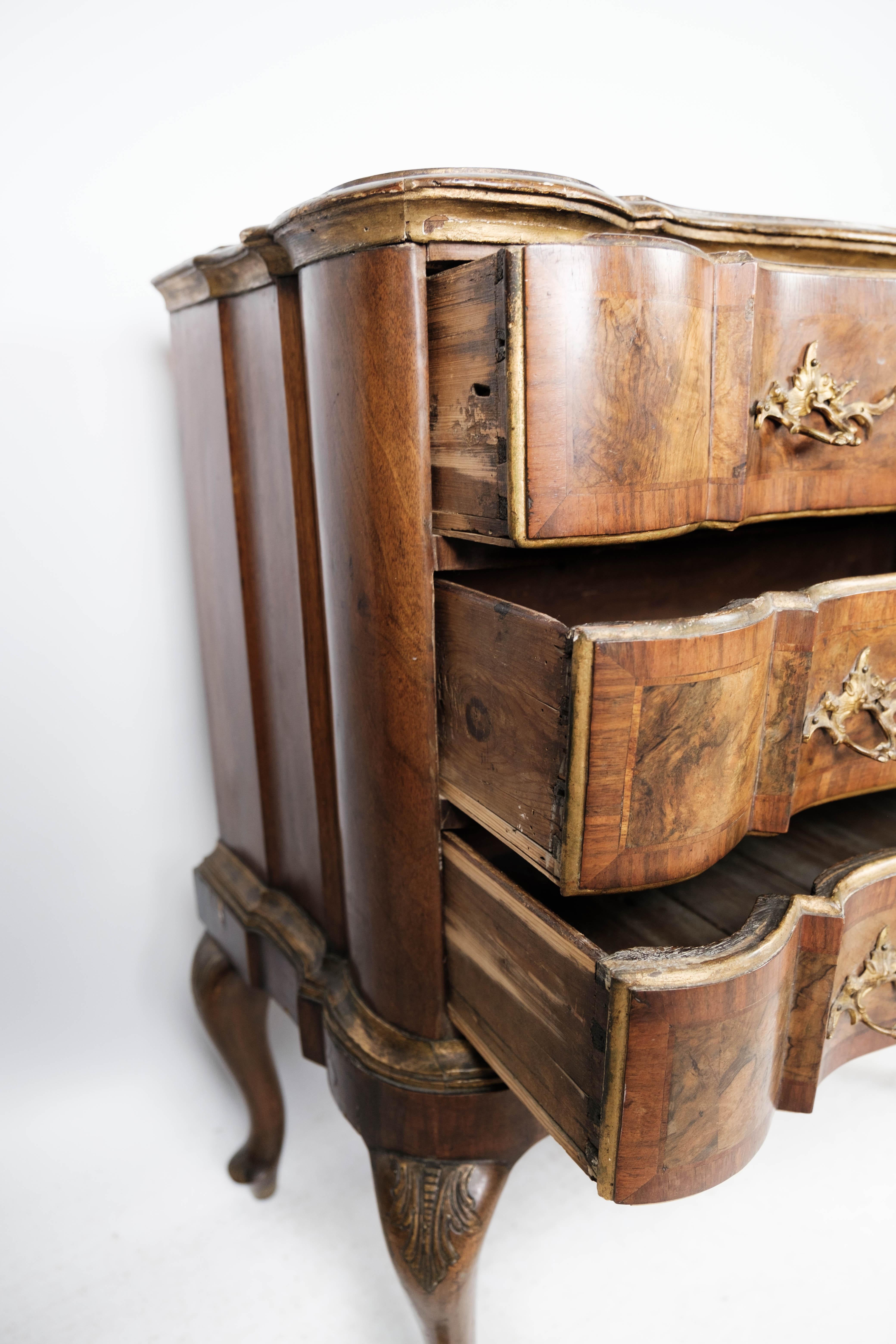 Rococo Chest of Drawers in Walnut from Southern Germany Around the 1780s For Sale 4