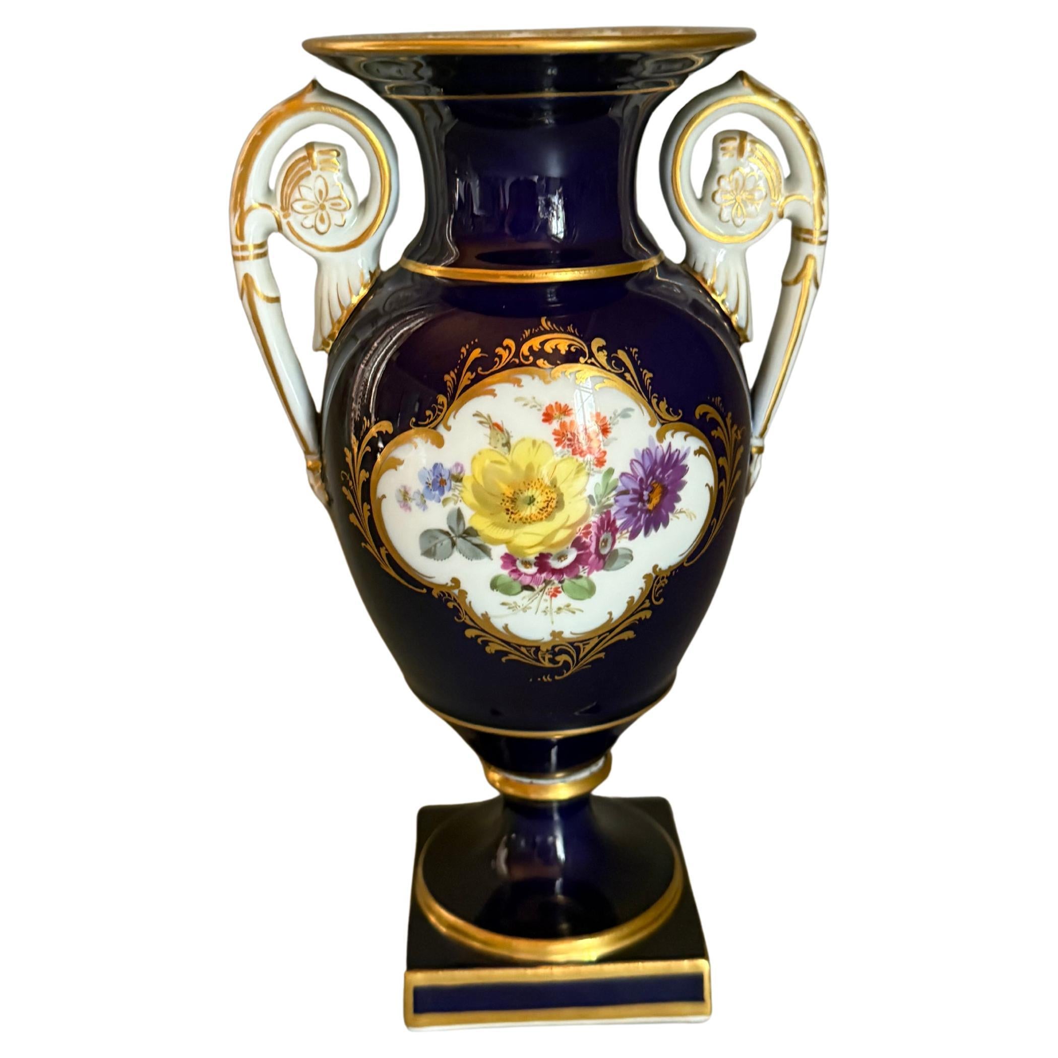 Rokoko Kobaltblau Vergoldete Blumen Vase Meissen Deutschland im Angebot