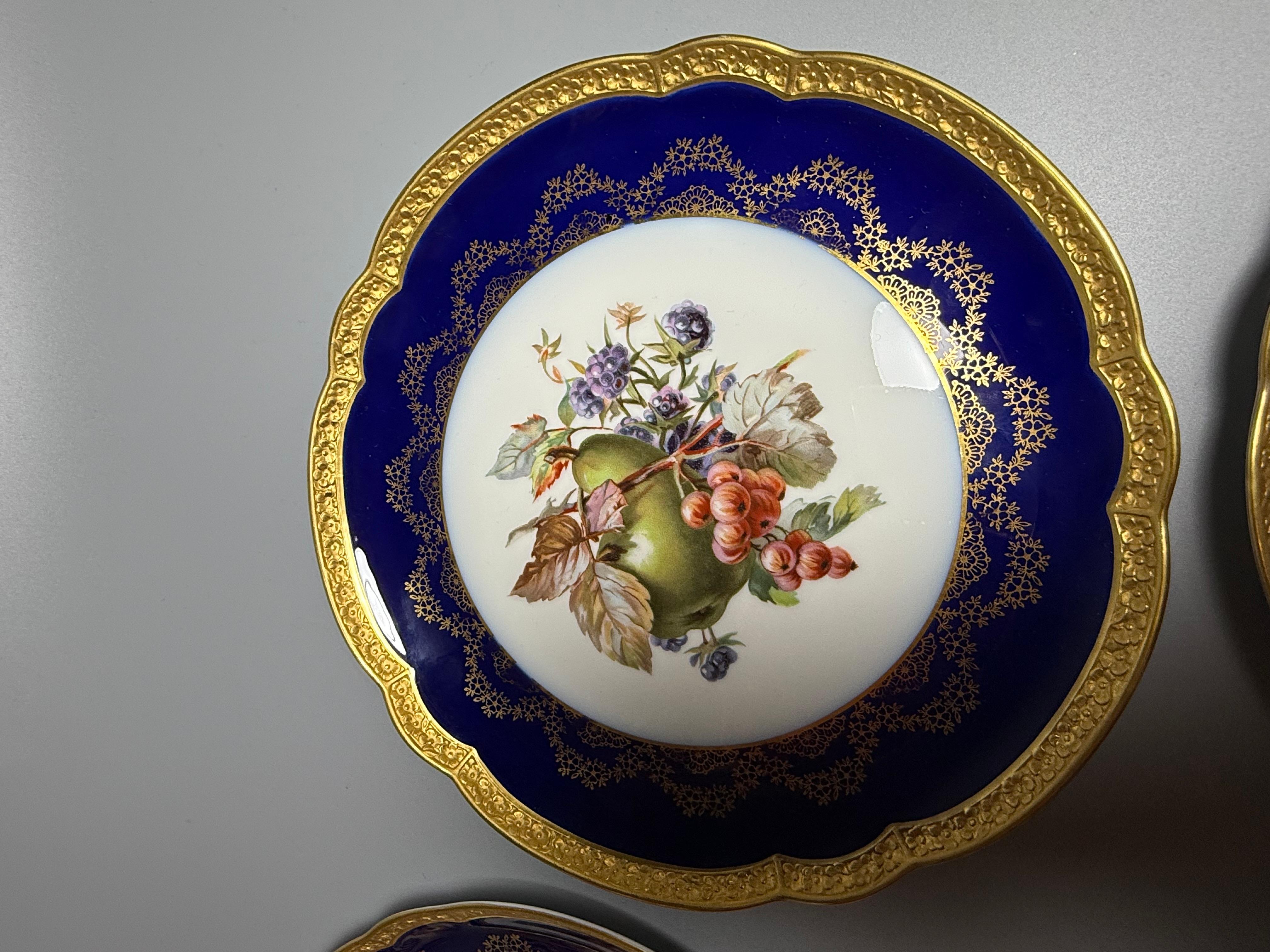 Rococo Cobalt Gilt Fruit Four Plates Rosenthal Germany 1928-1929 im Angebot 2