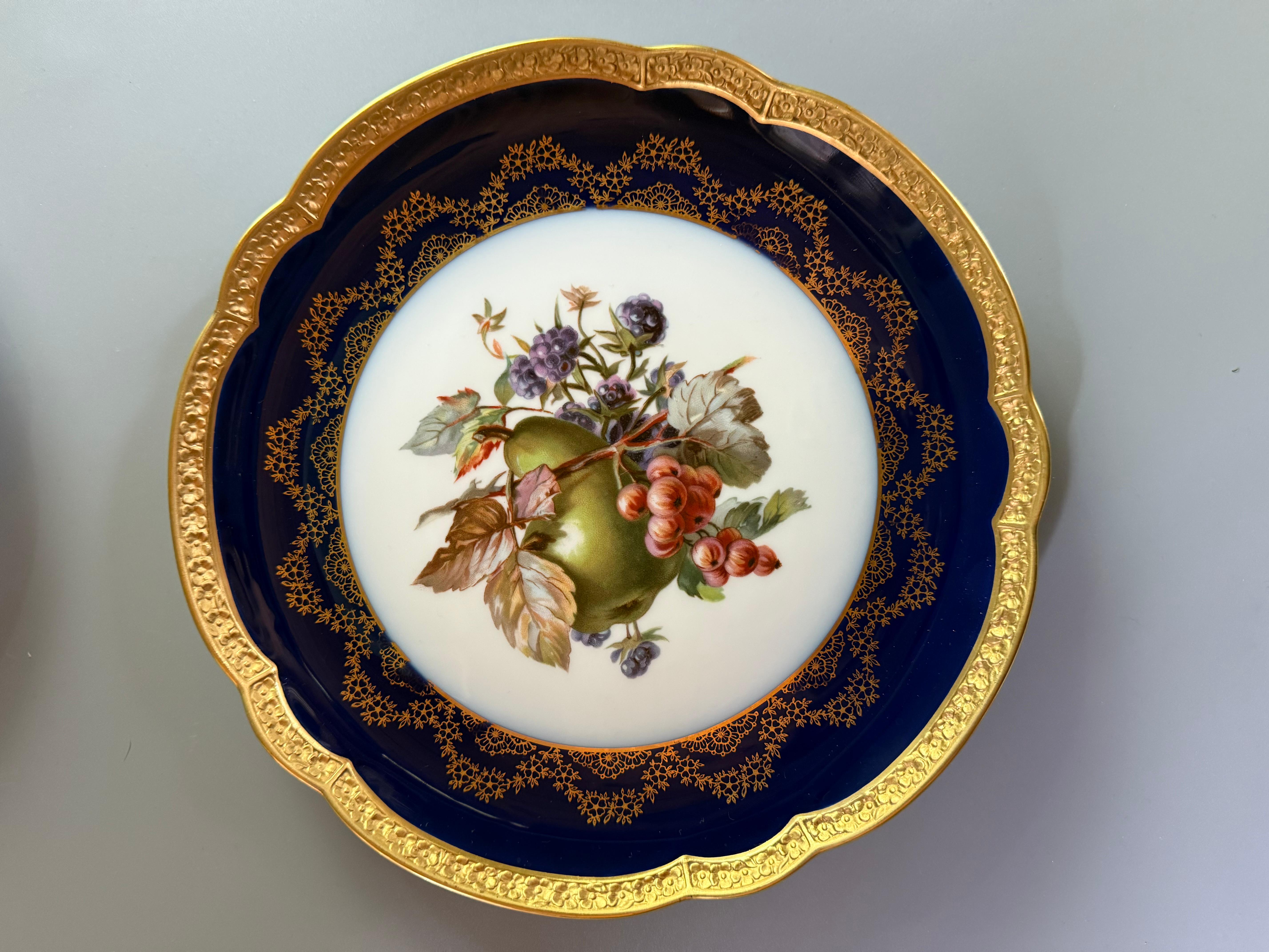 Rococo Cobalt Gilt Fruit Four Plates Rosenthal Germany 1928-1929 (Vergoldet) im Angebot