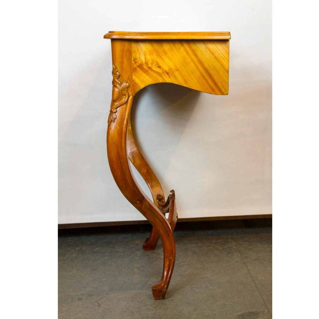 Rococo Console Table Made of Cherrywood, German, Second Half of the 18th Century For Sale 1