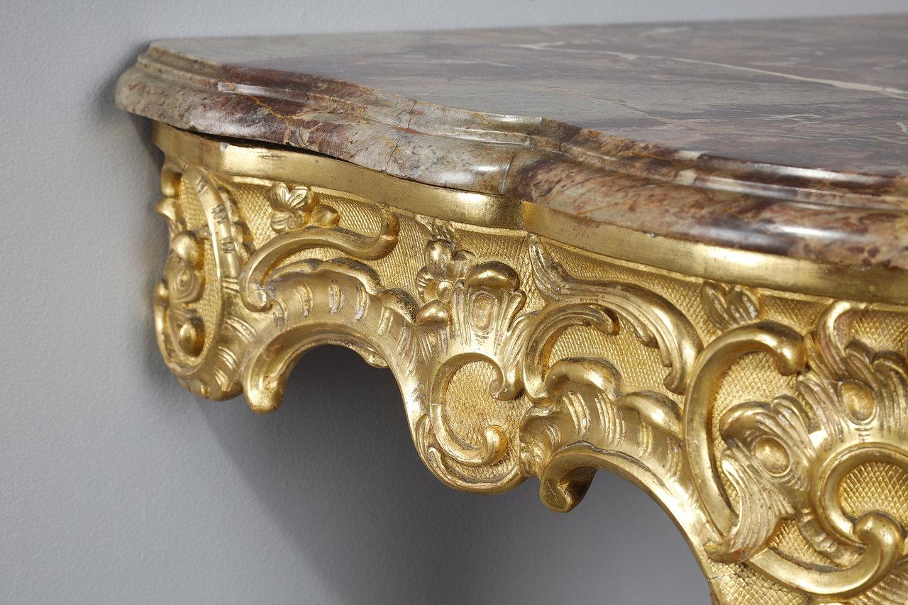 Eckkonsole im Rokoko-Stil aus geschnitztem Holz und Breccia-Marmor, Louis XV.-Stil (19. Jahrhundert) im Angebot