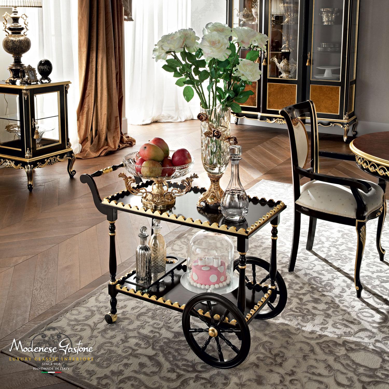 Rokoko-Esszimmerstuhl im Stil des Rokoko in Schwarz und Gold von Modenese Luxury Interiors (Italienisch) im Angebot