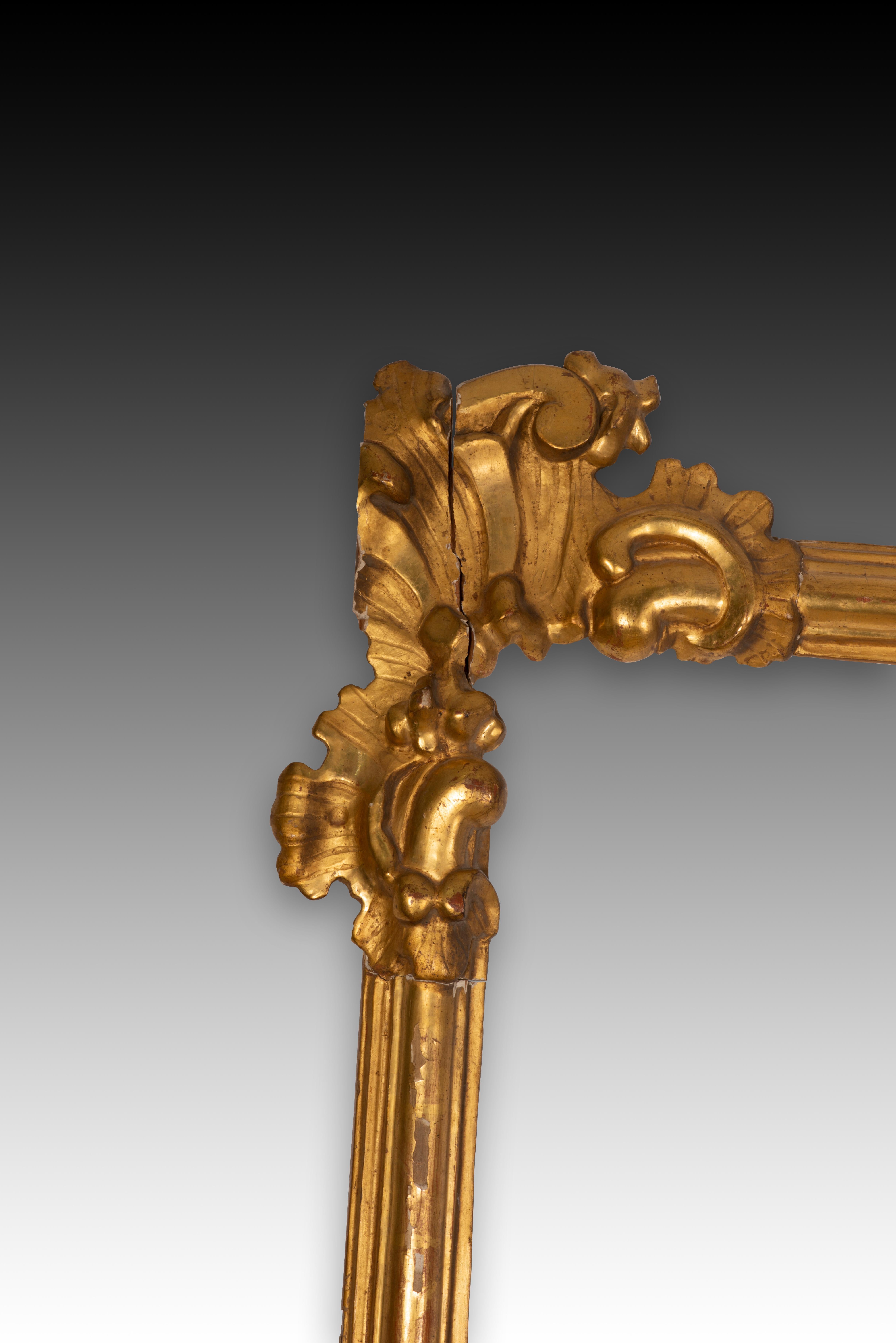 Other Rococo frame. Gilded wood. 18th century.