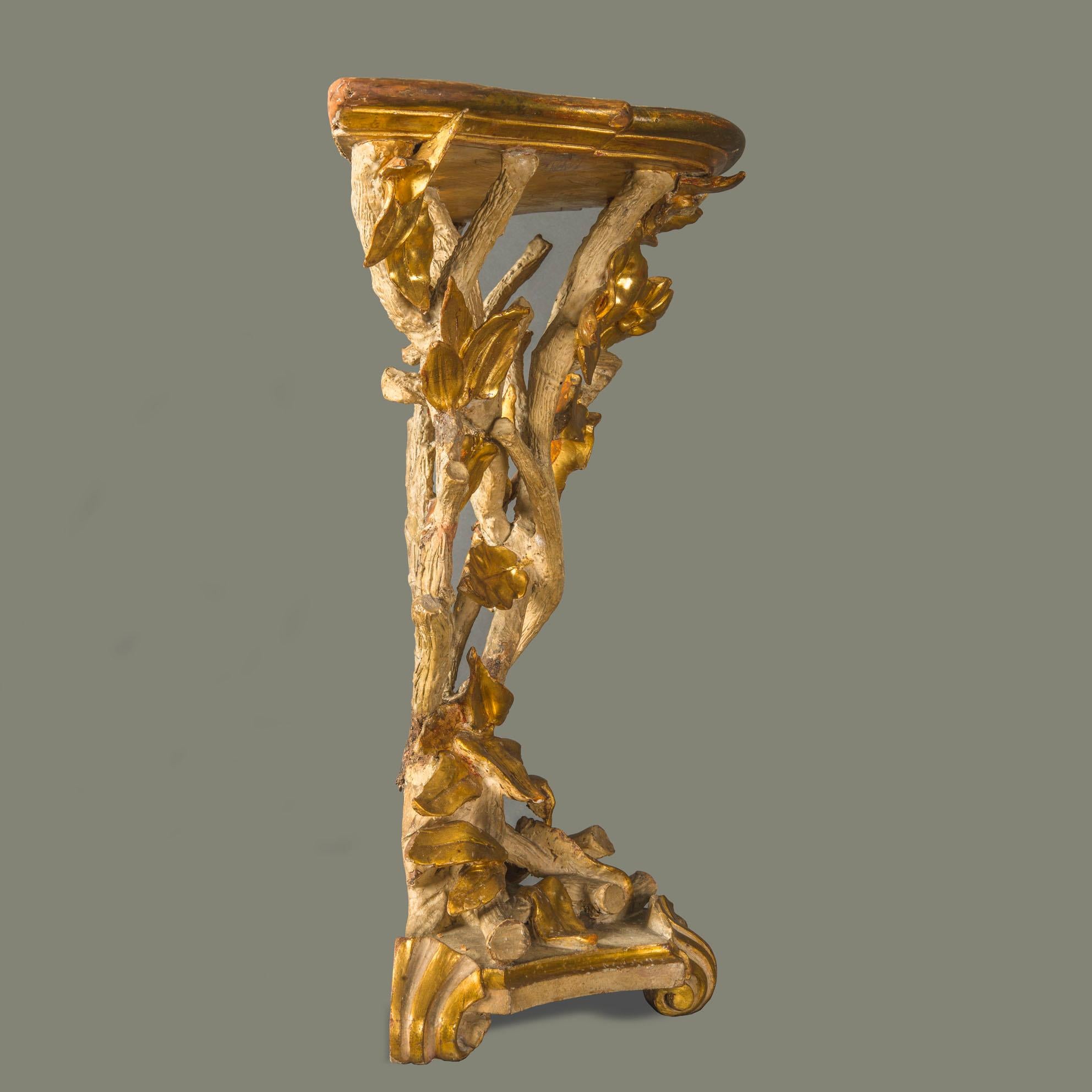 Rococo Gilded and Lacquered Italian Pair of Gueridon In Good Condition For Sale In Roma, IT