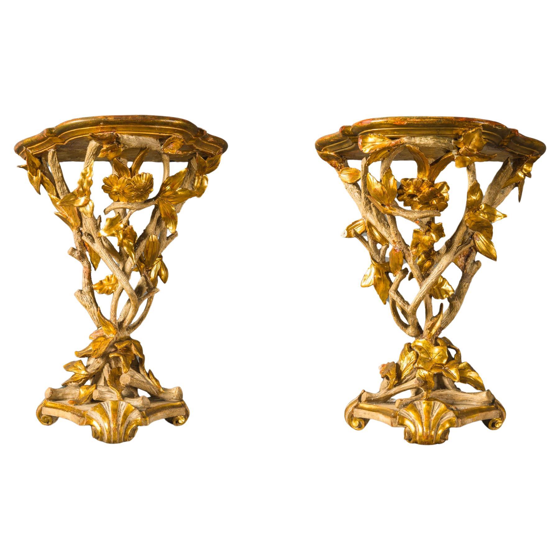 Rococo Gilded and Lacquered Italian Pair of Gueridon For Sale