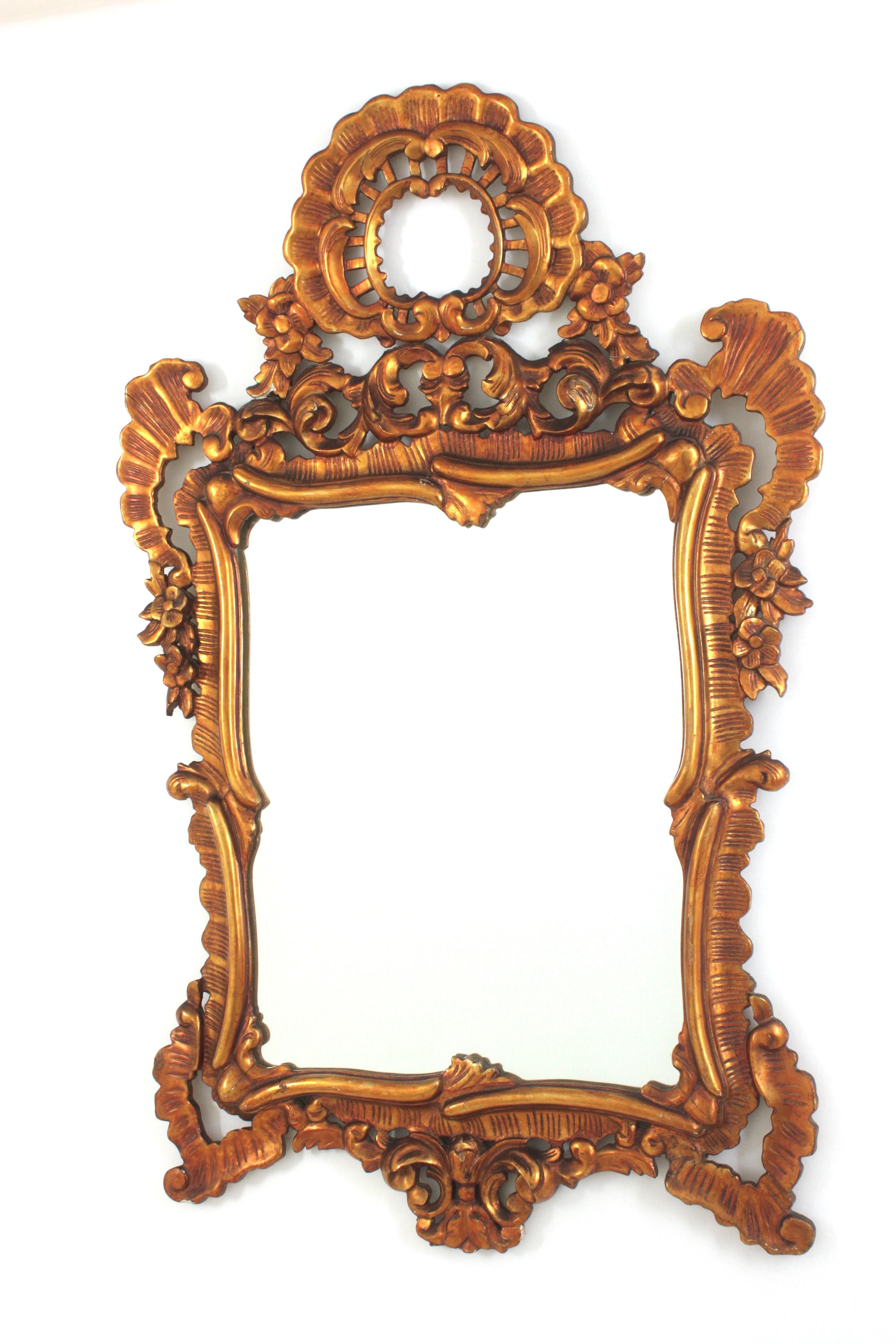 Rokoko-Giltwood-Spiegel mit Blattrahmen im Angebot 4