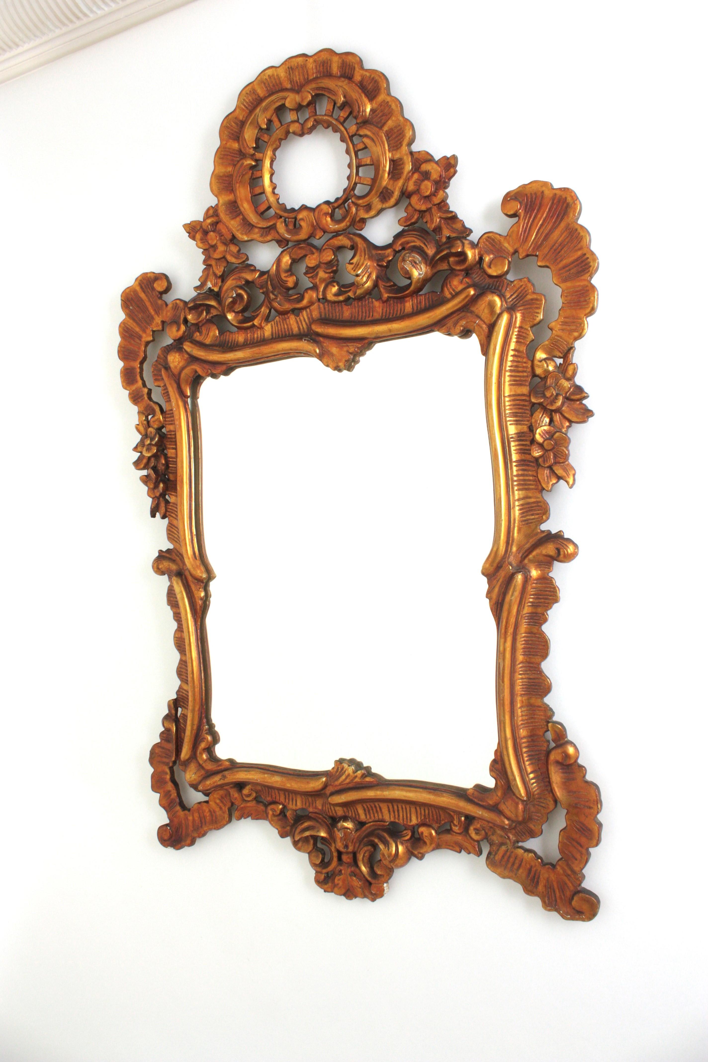 Rokoko-Giltwood-Spiegel mit Blattrahmen im Angebot 5