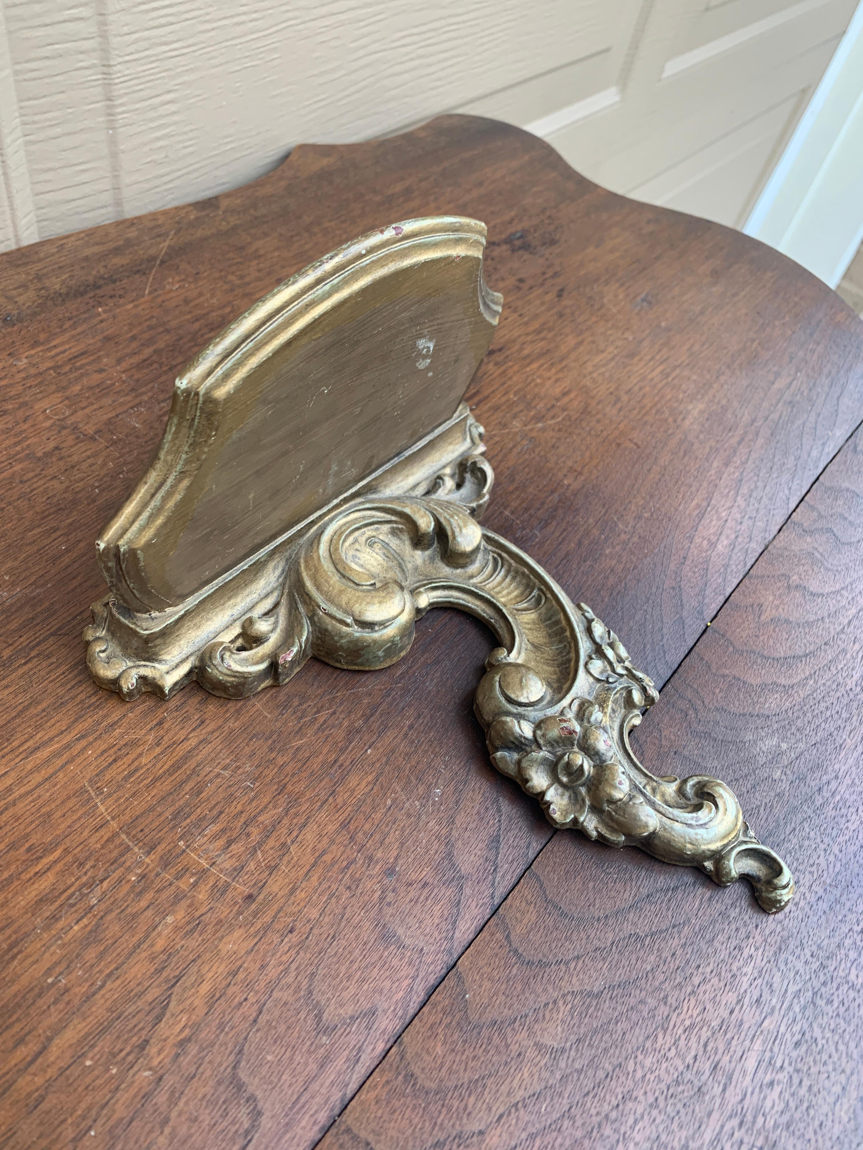Rococo Giltwood Wall Sconce Shelf In Good Condition For Sale In Elkhart, IN
