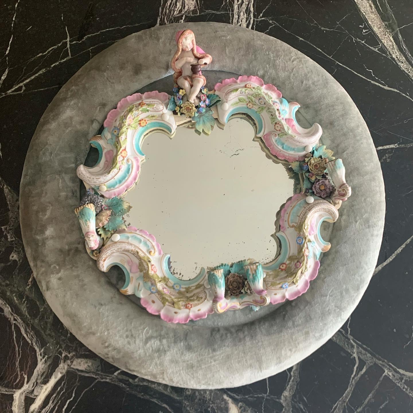 19th Century Rococo Girandole Meissen Mirror in Enameled Porcelain and Crushed Velvet For Sale