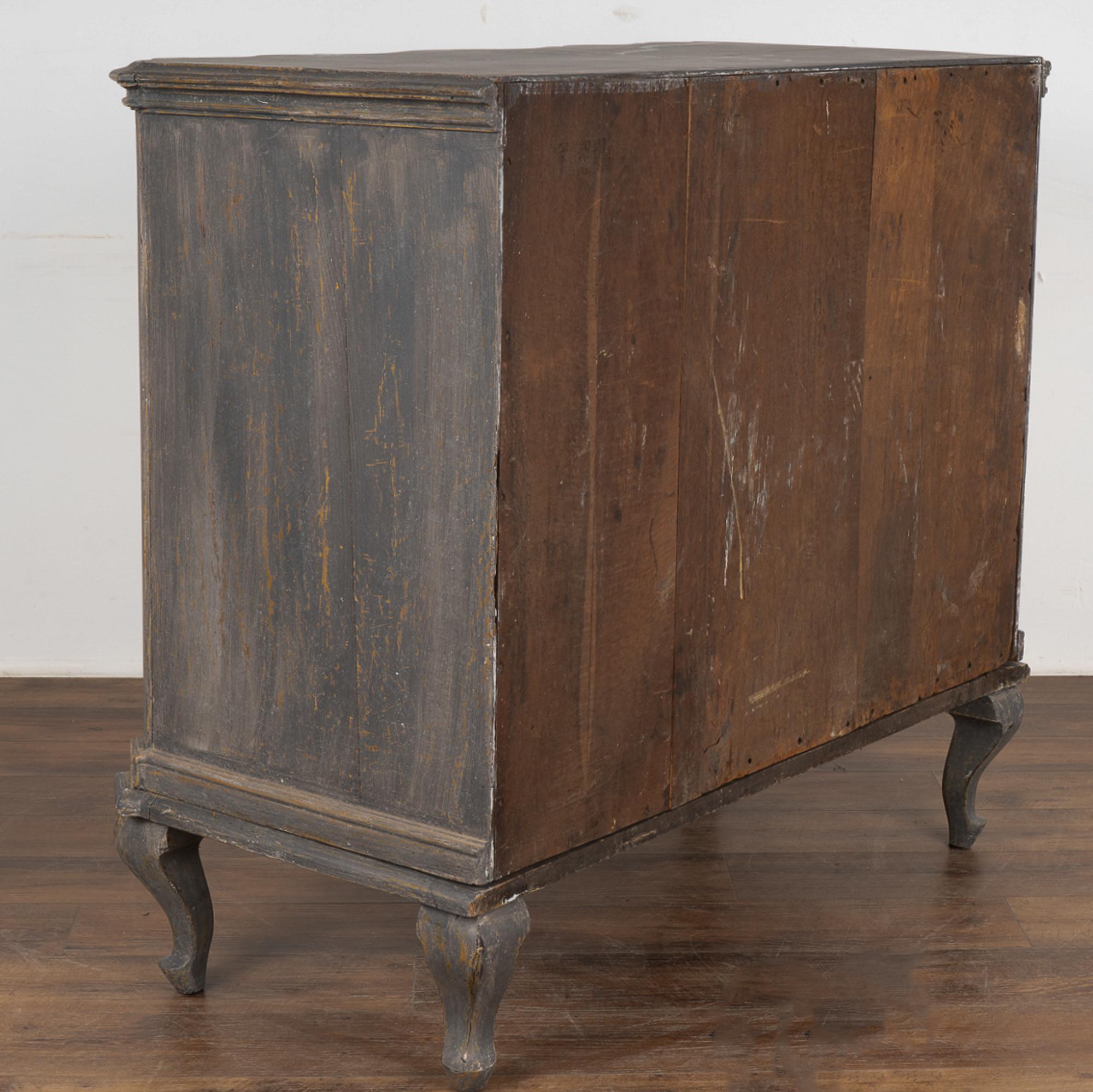 Rococo Gray Painted Large Oak Chest of Four Drawers, Denmark Circa 1780-1800 For Sale 6