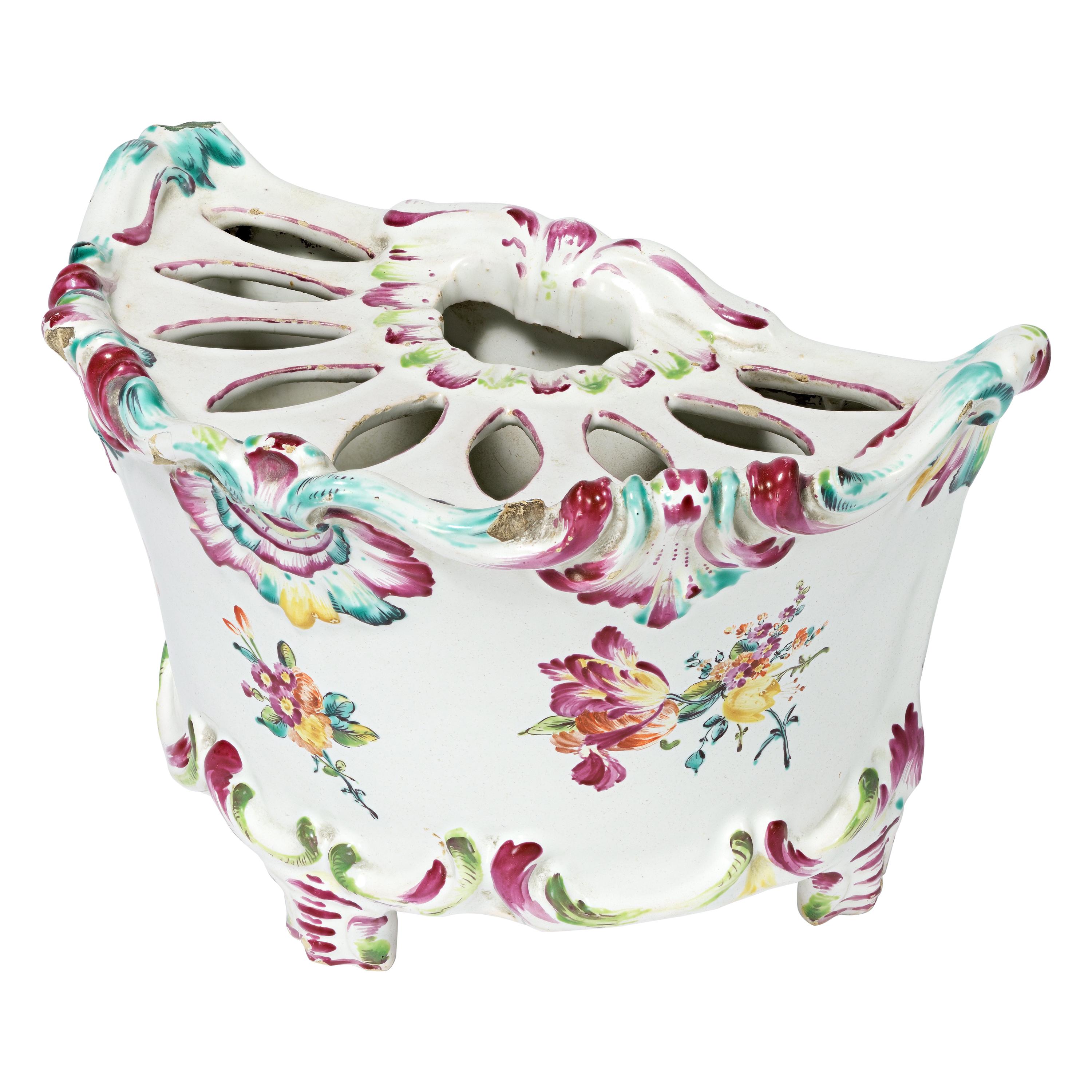 Vaso da fiori in maiolica rococò italiano Pasquale Rubati, Milano, 1770 circa