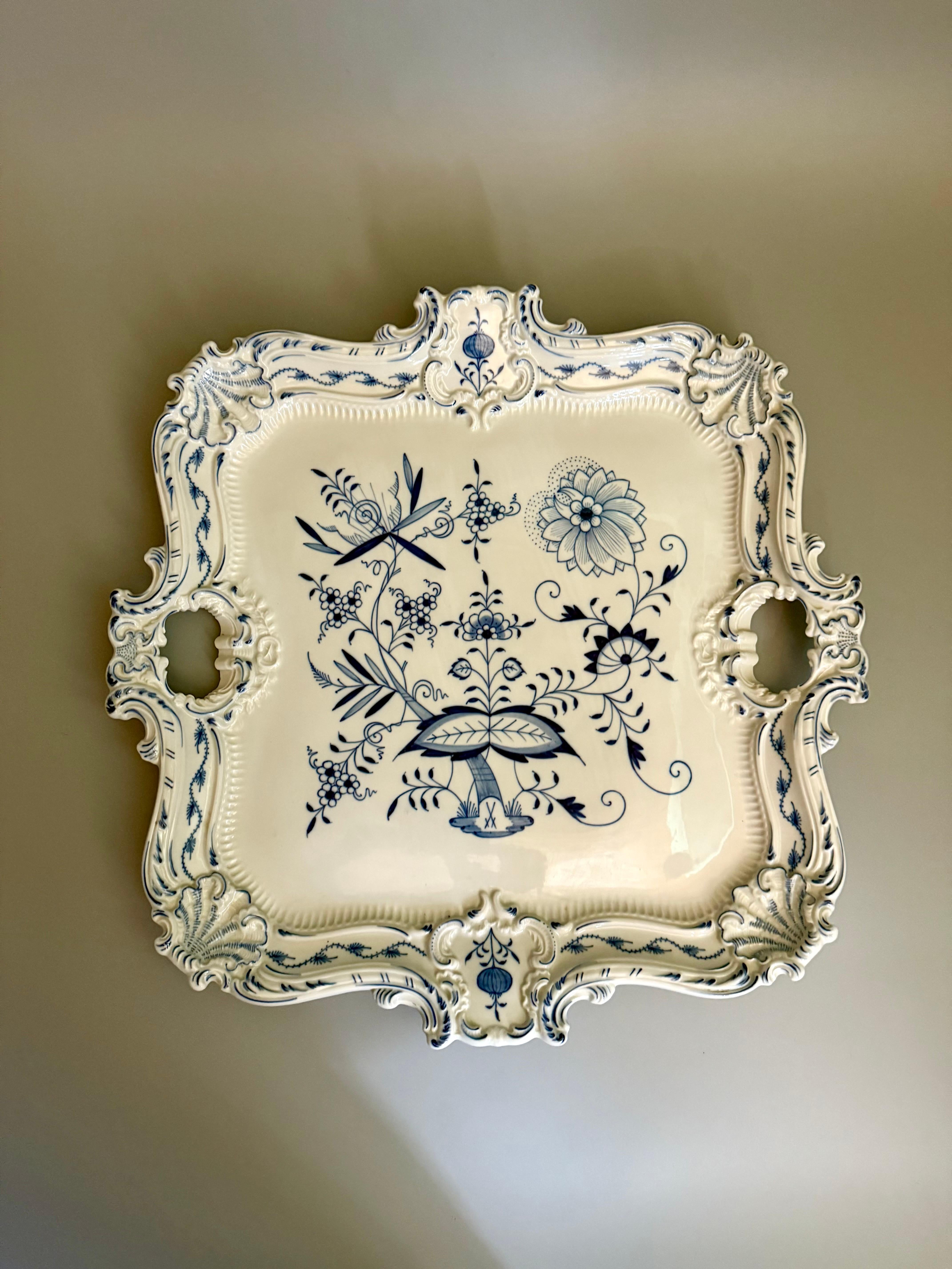 Rococo  Meissen Bleu Oignon Grand plateau/assiette 16 pouces Allemagne 1964 3