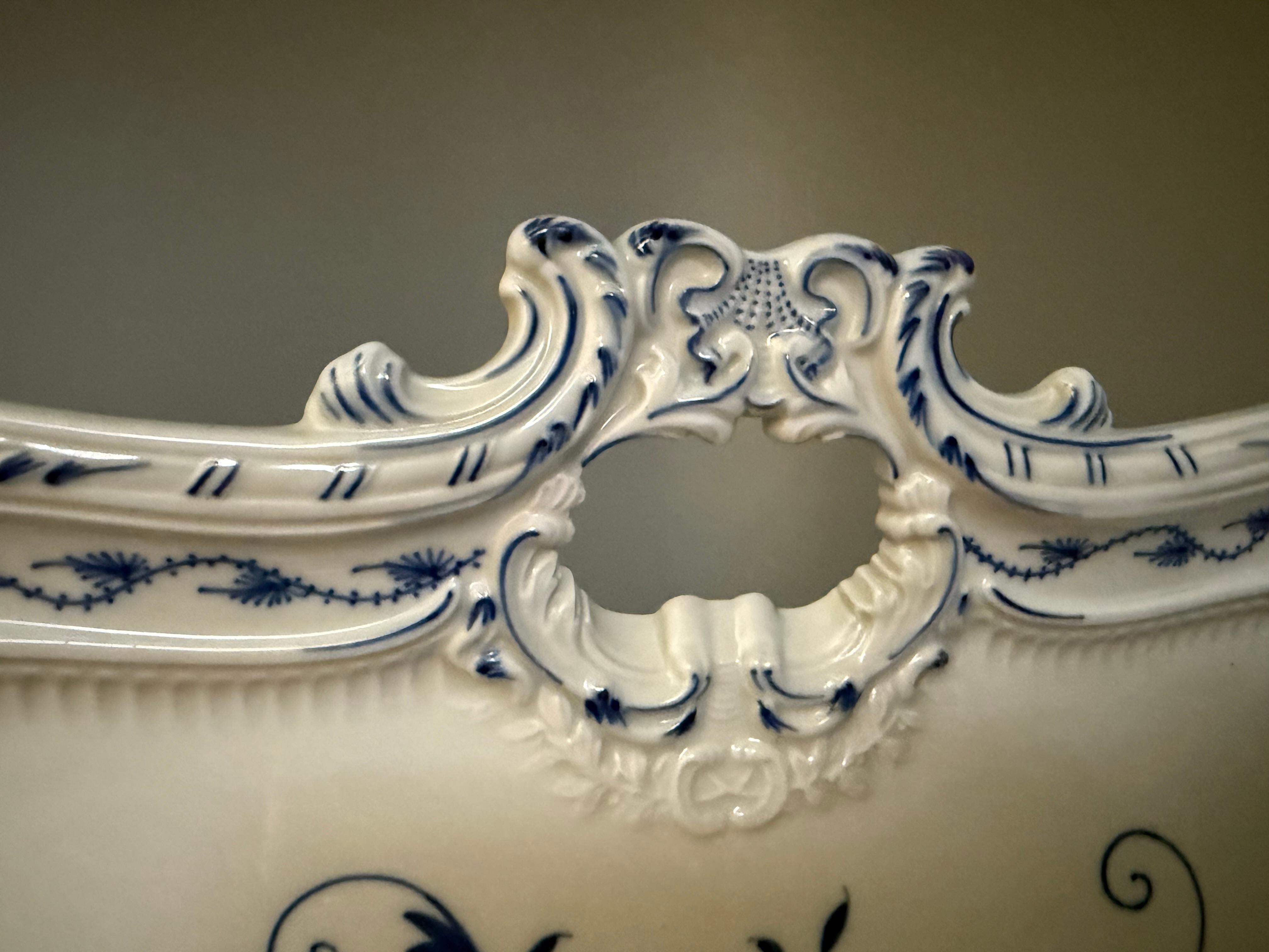 Rococo  Meissen Bleu Oignon Grand plateau/assiette 16 pouces Allemagne 1964 2