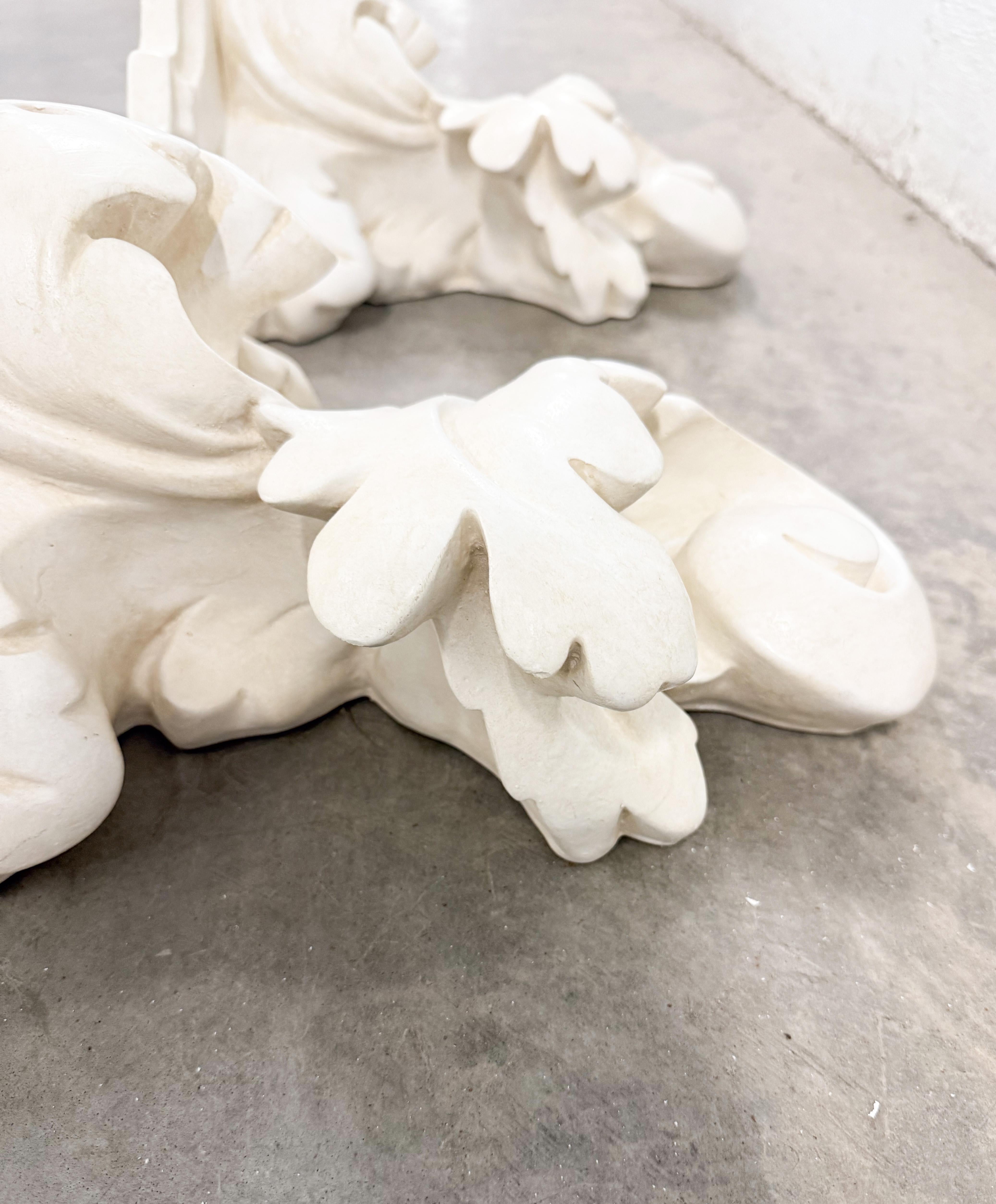 Mensole da parete da giardino rococò neoclassiche in pietra fusa a foglie d'acanto in vendita 3