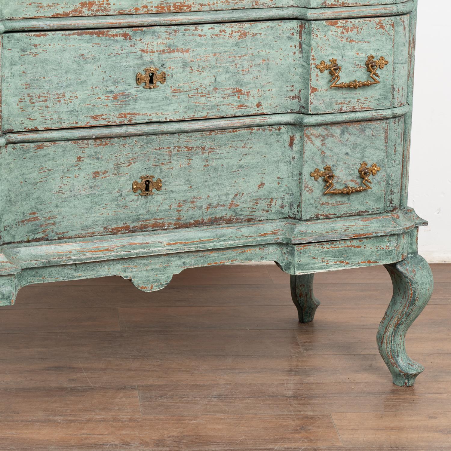 Rococo Oak Chest of Four Drawers, Denmark circa 1770-1800 For Sale 3