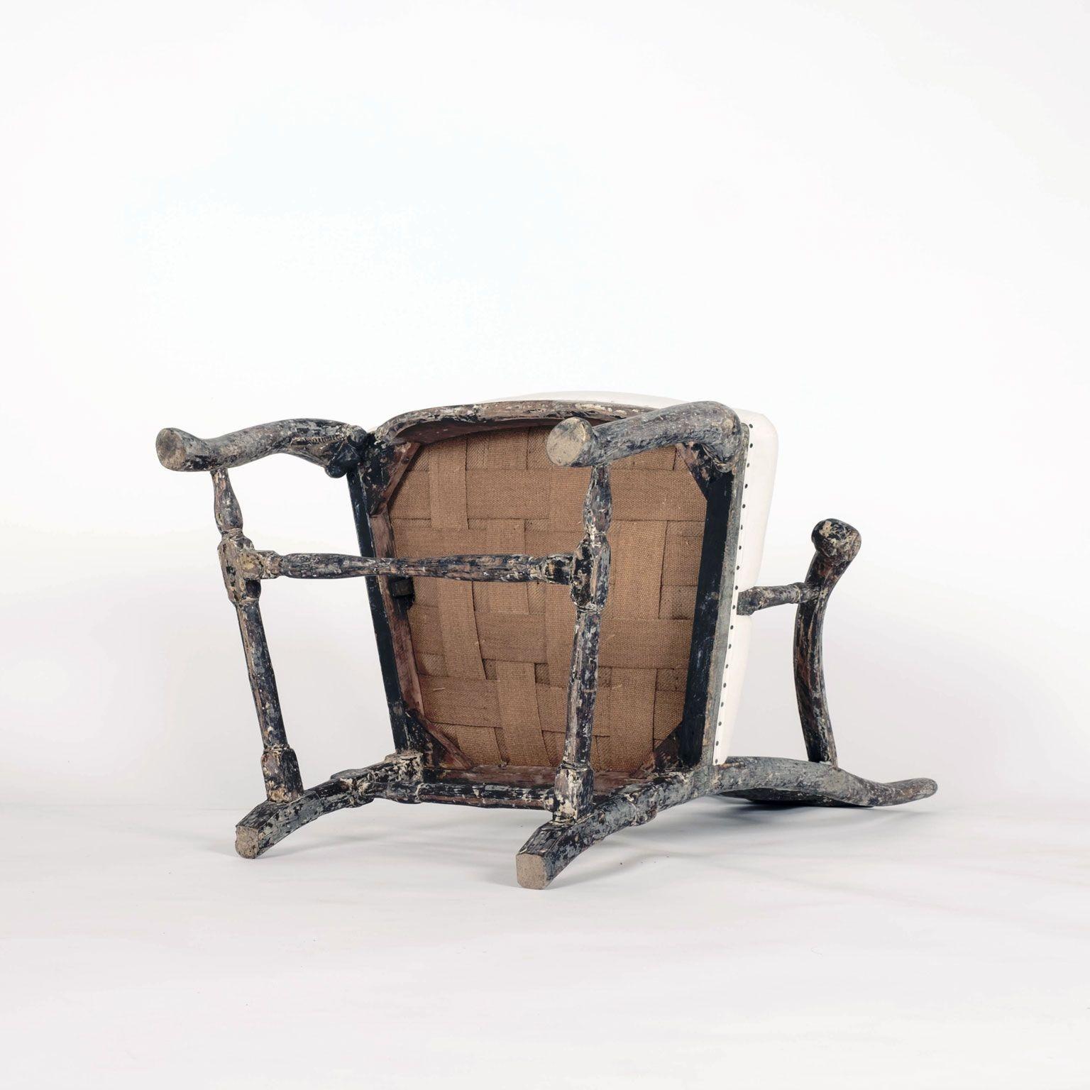 Fauteuil suédois peint rococo en vente 5
