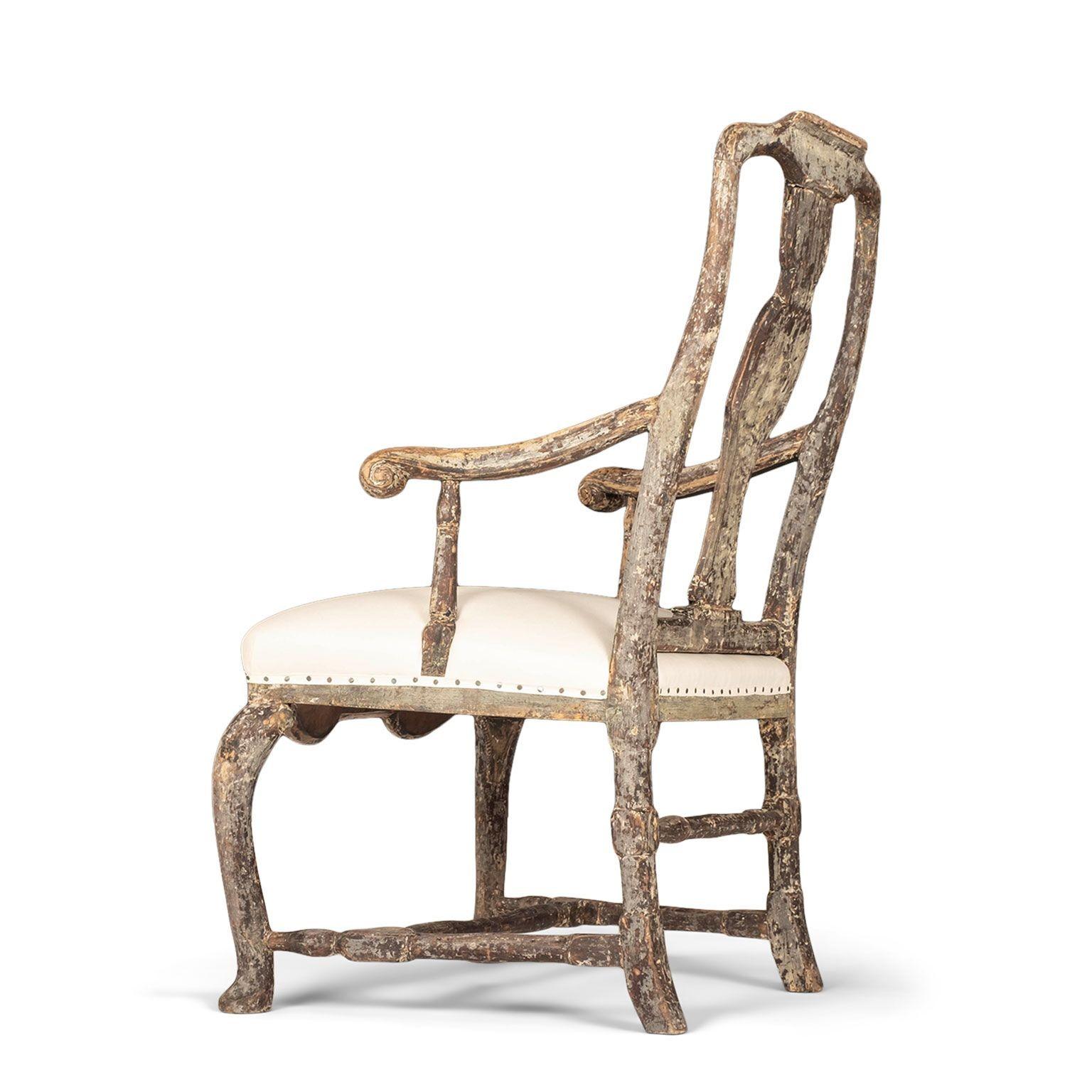 Fauteuil suédois peint rococo en vente 1