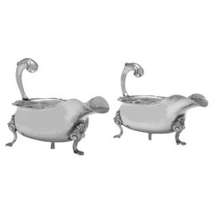 Coppia di salsiere in argento sterling del periodo rococò Giorgio II, Londra 1740