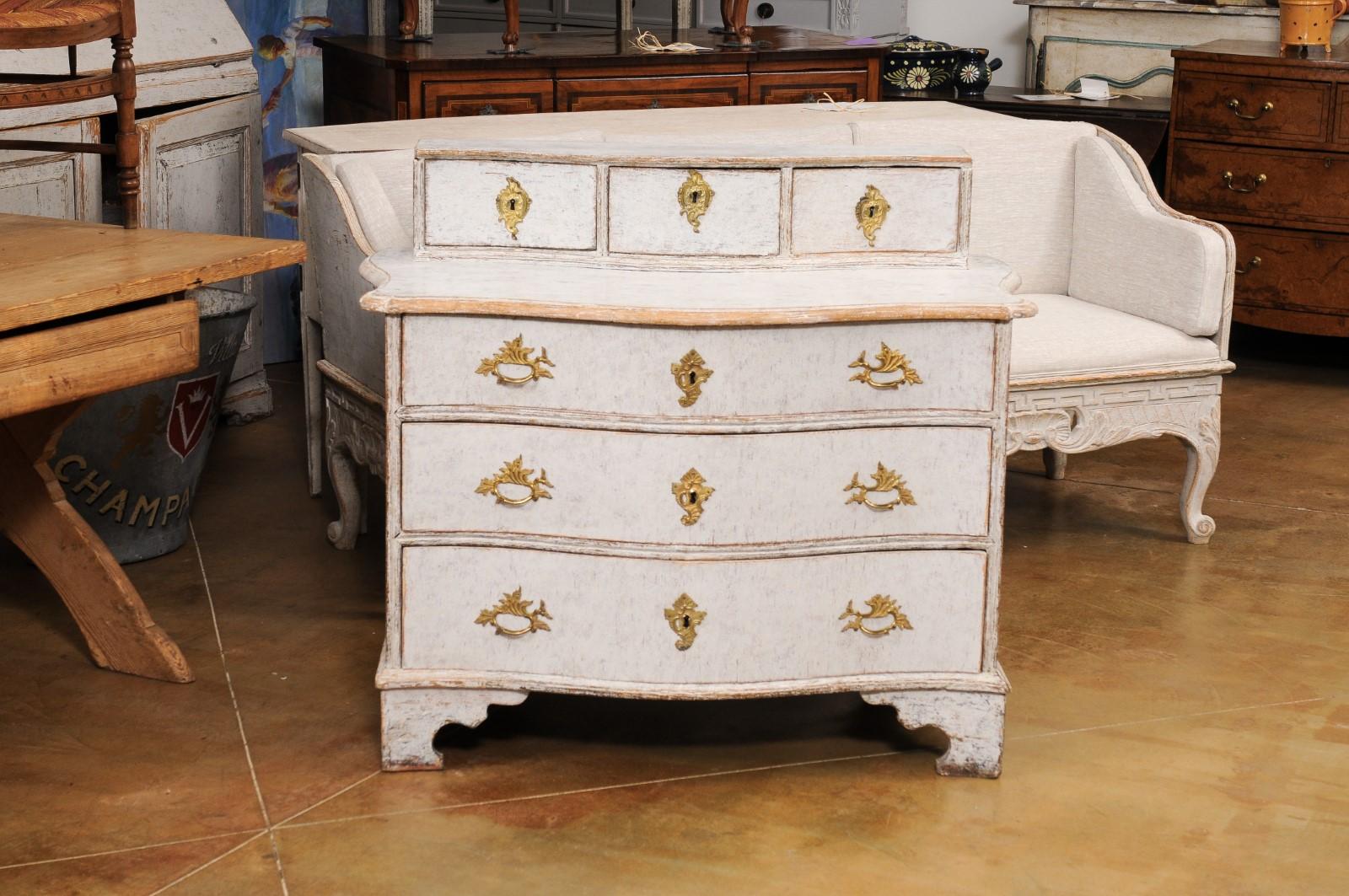 Rococo Period Swedish 1760s Gray Painted Commode with Raised Top and Drawers For Sale 6