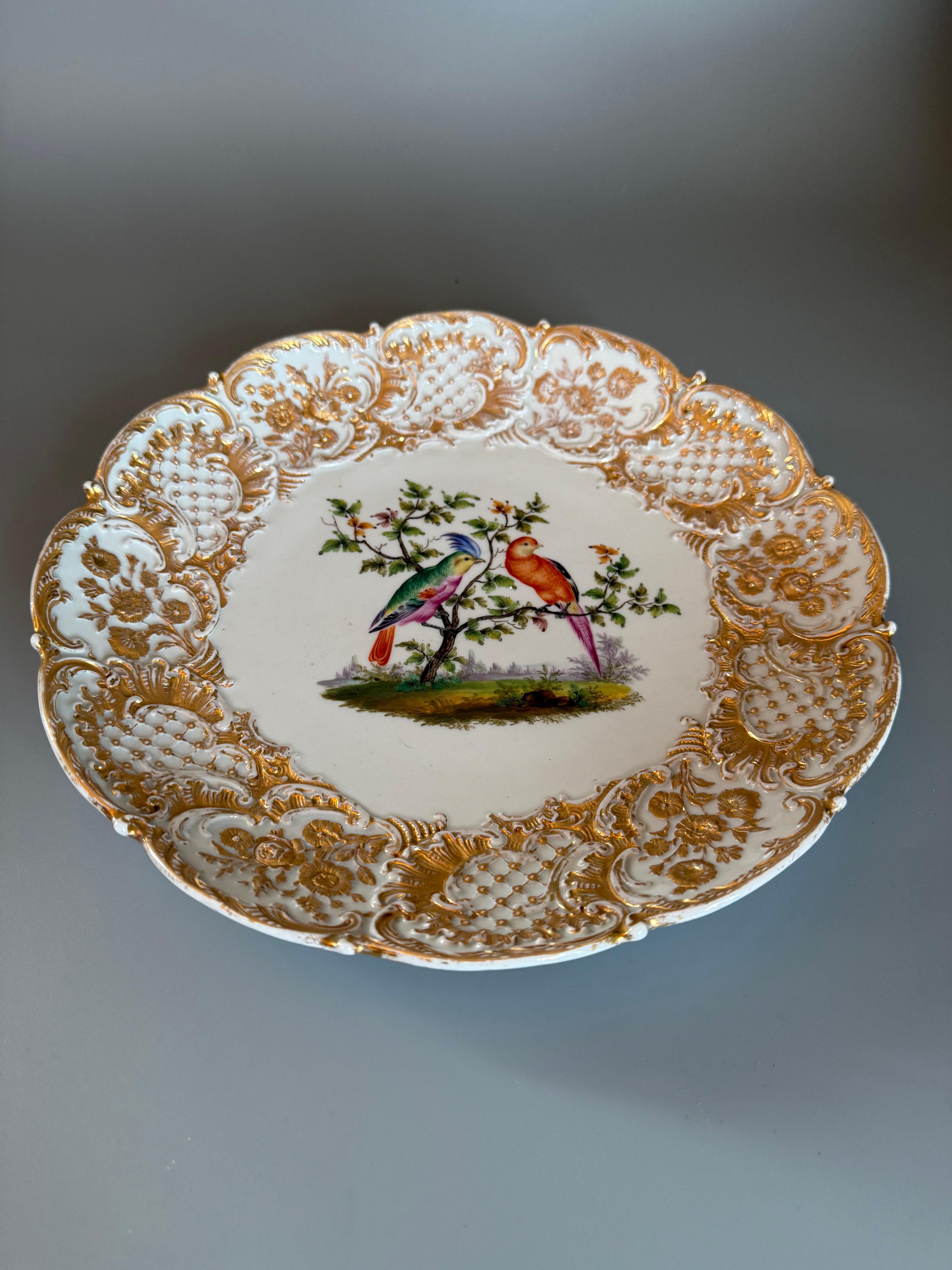 Rokoko Porzellan Zeremonienteller Meissen Vögel Gilts 19. Jahrhundert im Angebot 7