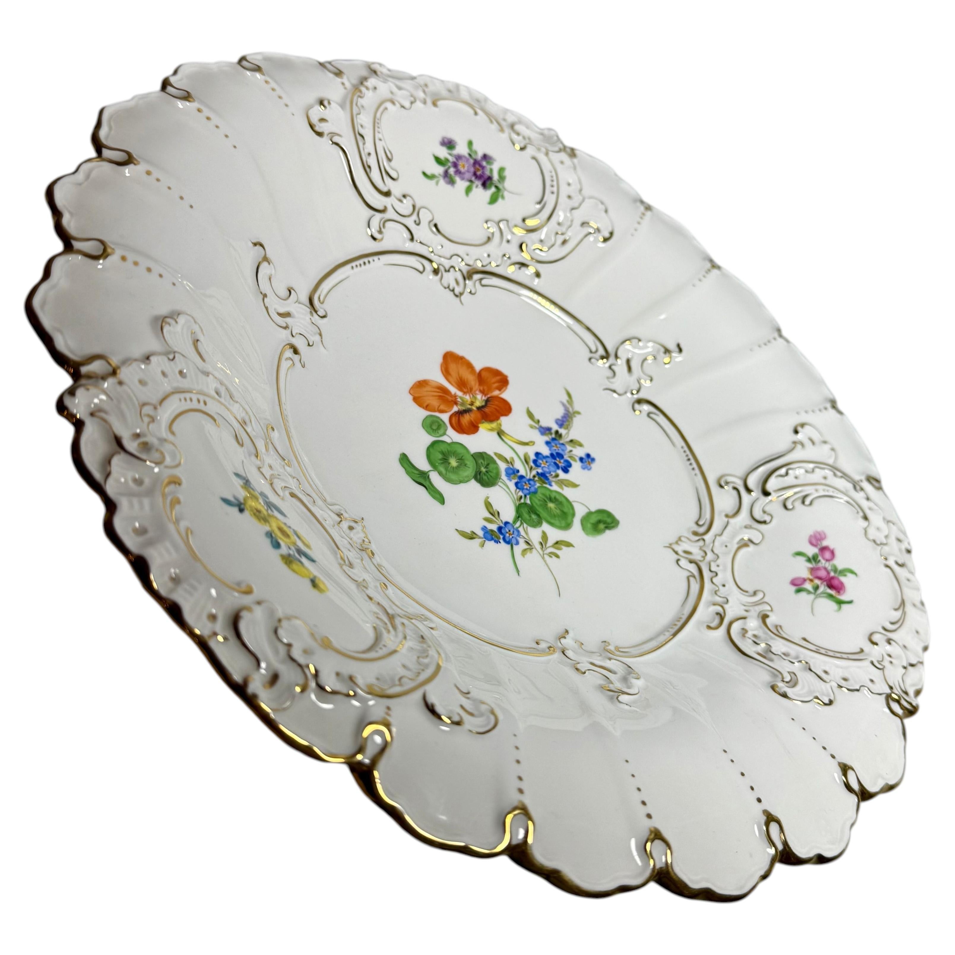 Hand-Painted Rococo Meissen Porcelain Serving Dish, Germany, 1924-1934