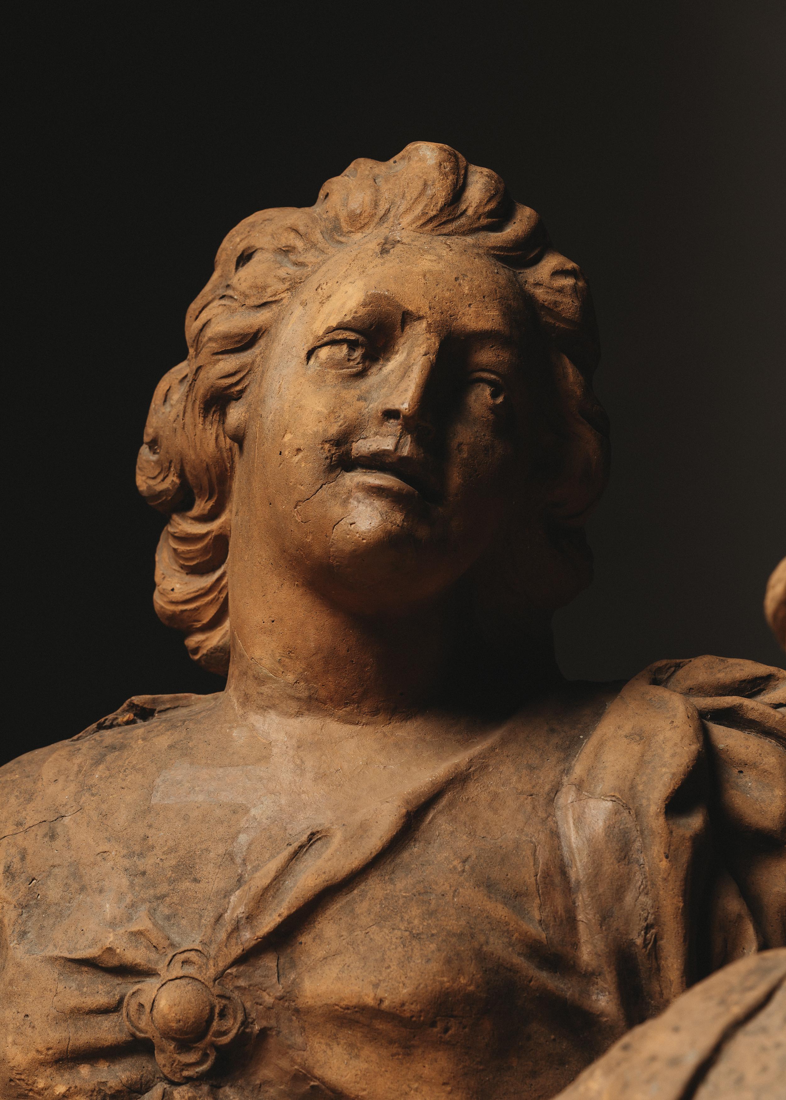 Rococo Reverie: 18th Century Terracotta Busts from France In Good Condition For Sale In BARCELONA, ES