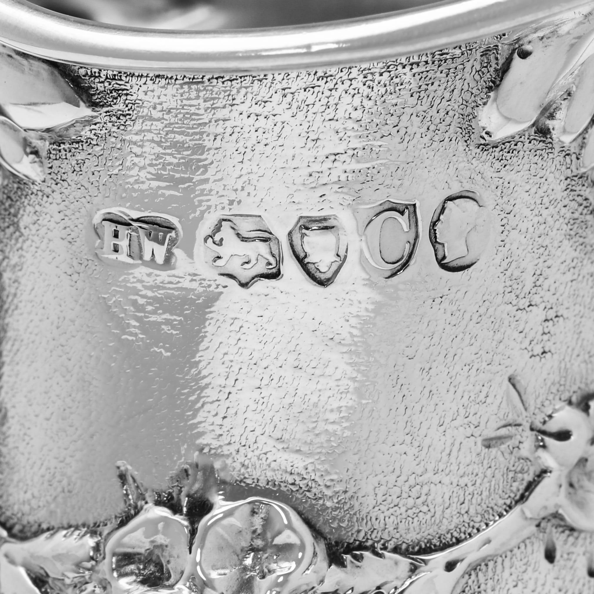 Jarra de crema de plata antigua de renacimiento rococó fabricada en Londres en 1878 en Bueno estado para la venta en London, London