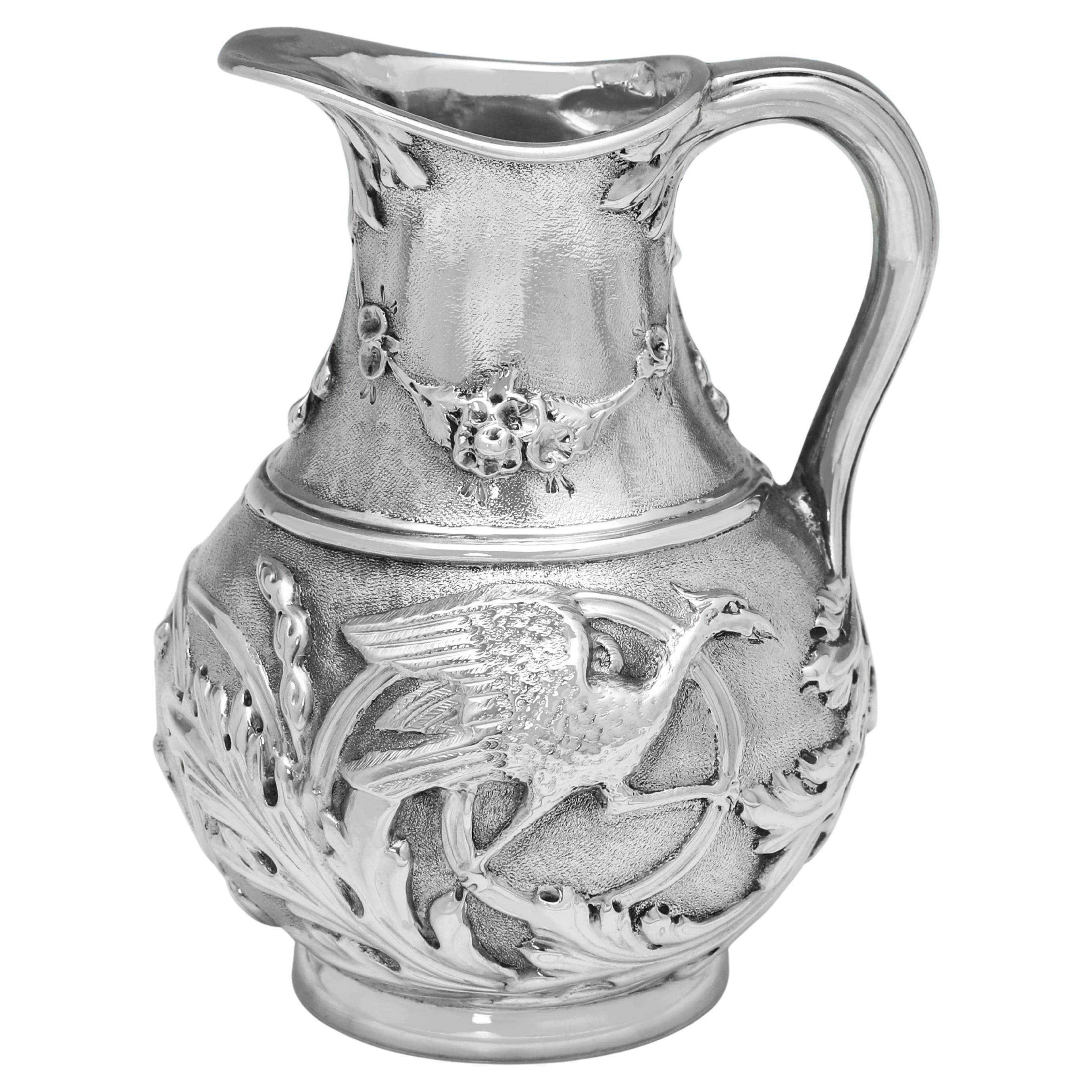 Jarra de crema de plata antigua de renacimiento rococó fabricada en Londres en 1878 en venta