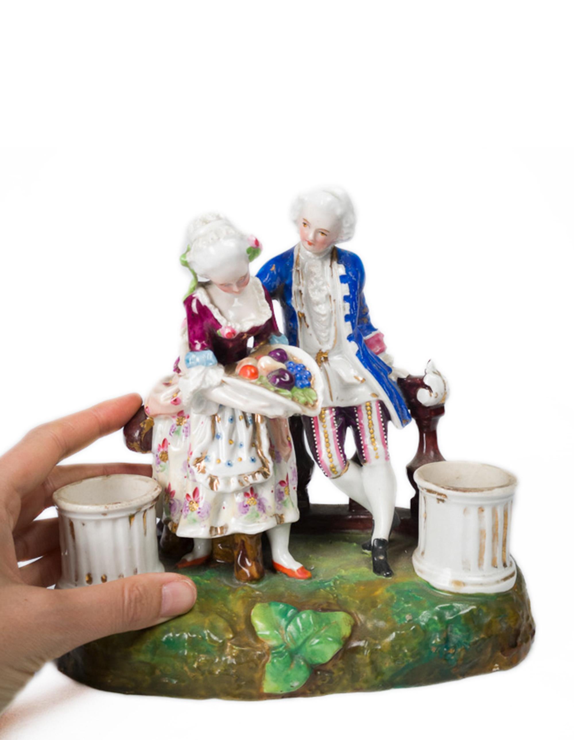 XIXe siècle Encrier Rococó Revival de Meissen German Dresden Porcelain, 19ème siècle en vente