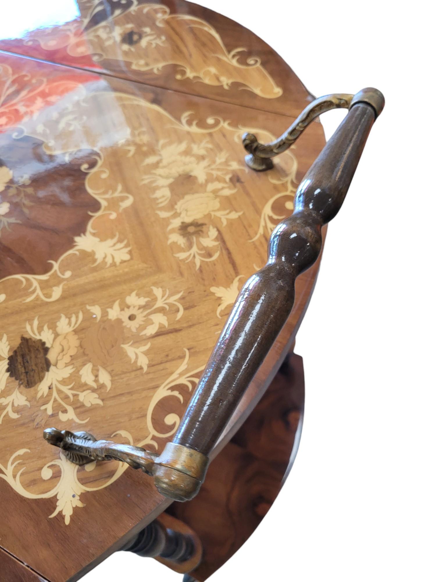 Carrello da bar intarsiato in stile Rococò Revival in vendita 9