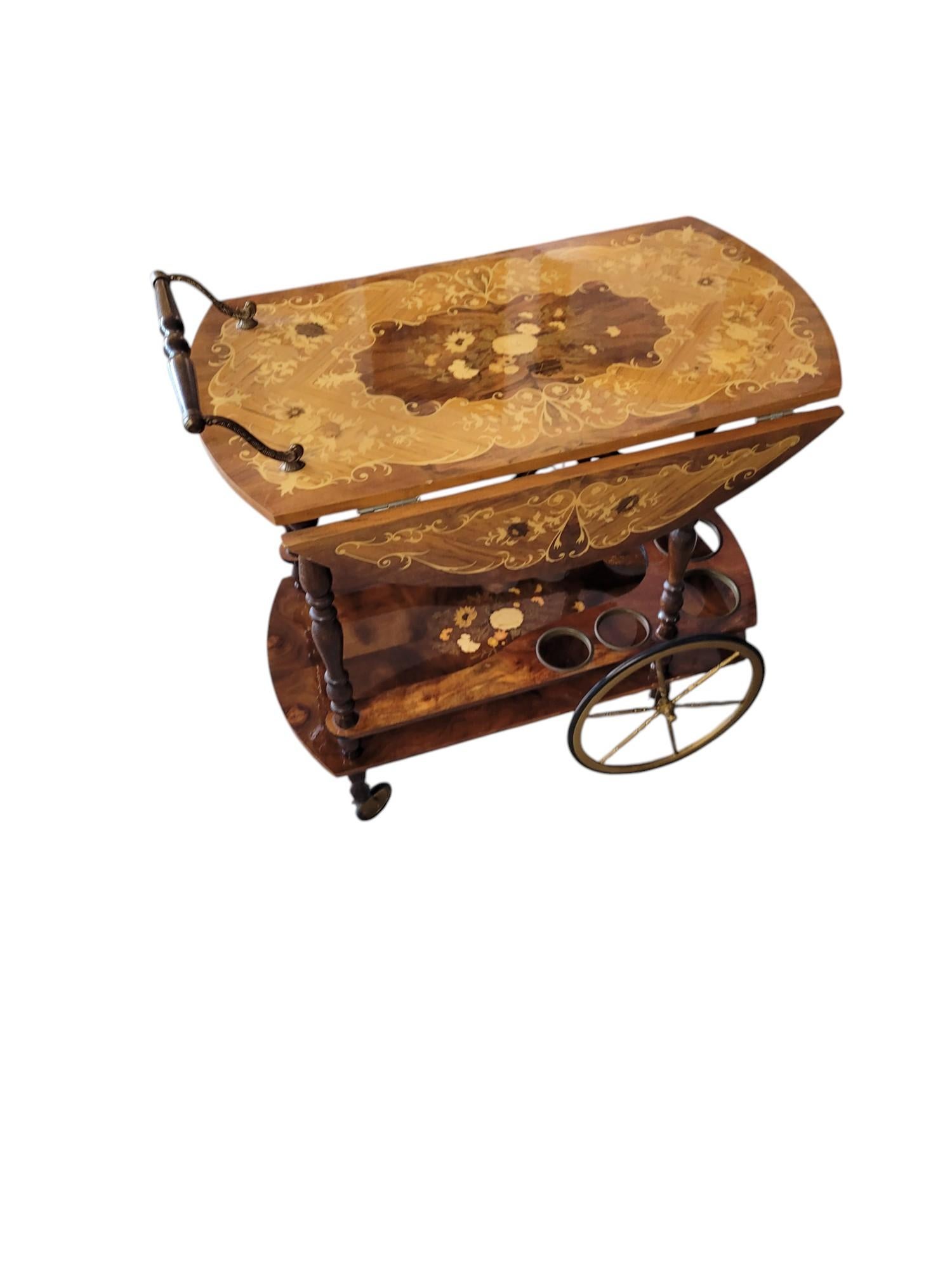 Carrello da bar intarsiato in stile Rococò Revival in vendita 2