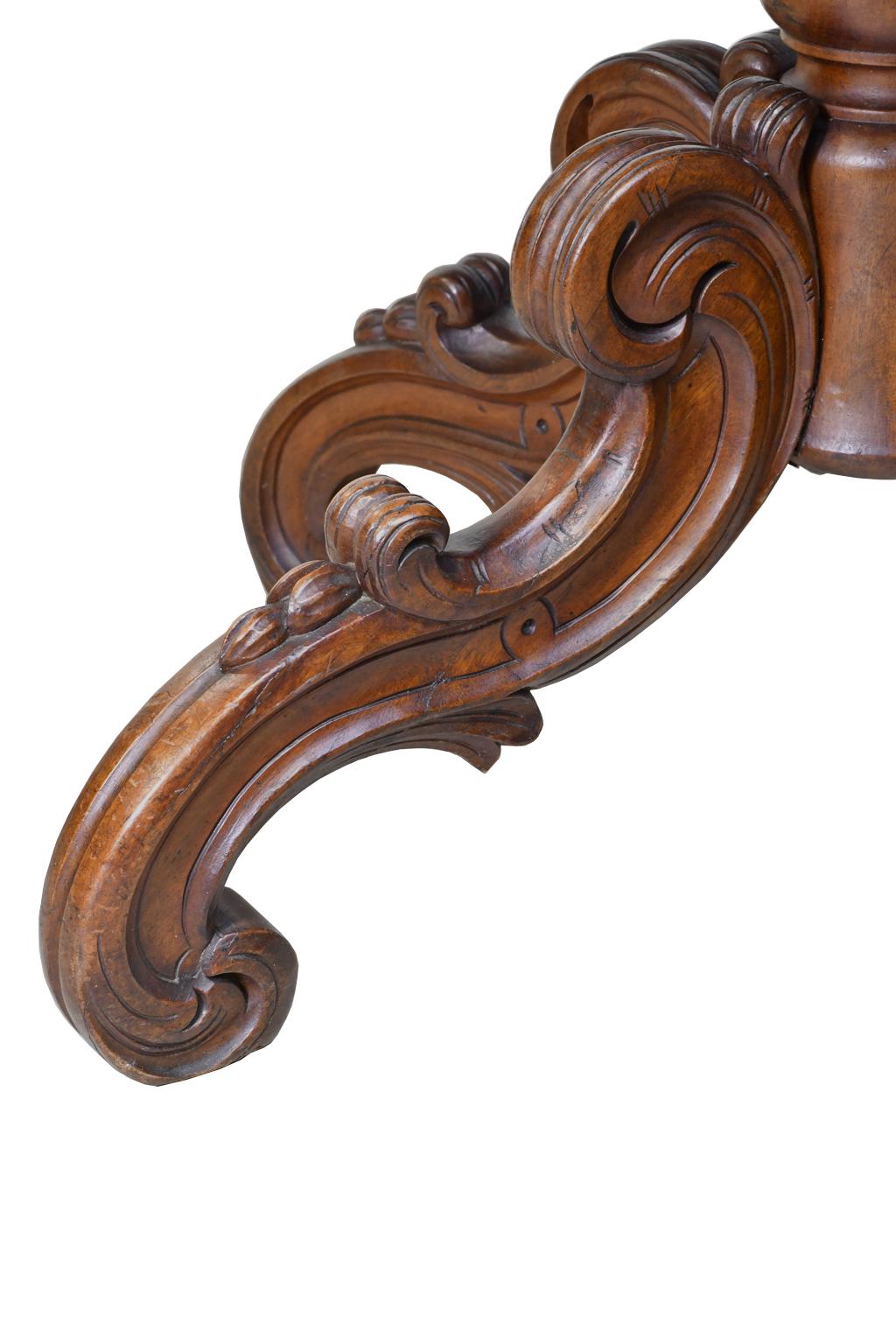 Table de jeu scandinave de la période rococo-Revival, vers 1850 en vente 6