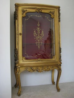 Rococo Revival Style Low Auxiliary Vitrine Giltwood with Marble Top 20th Century