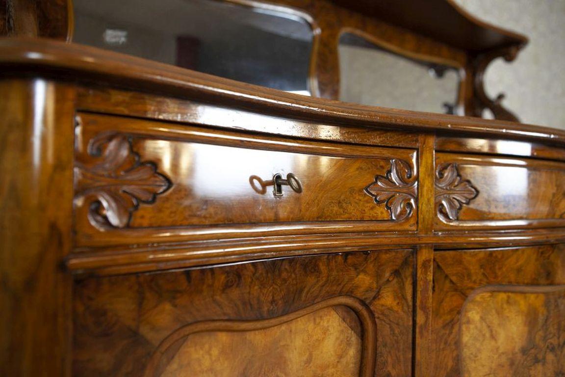 Buffet/banc Rococo Revive en Wood Wood et placage de noyer De 1850 en vente 2