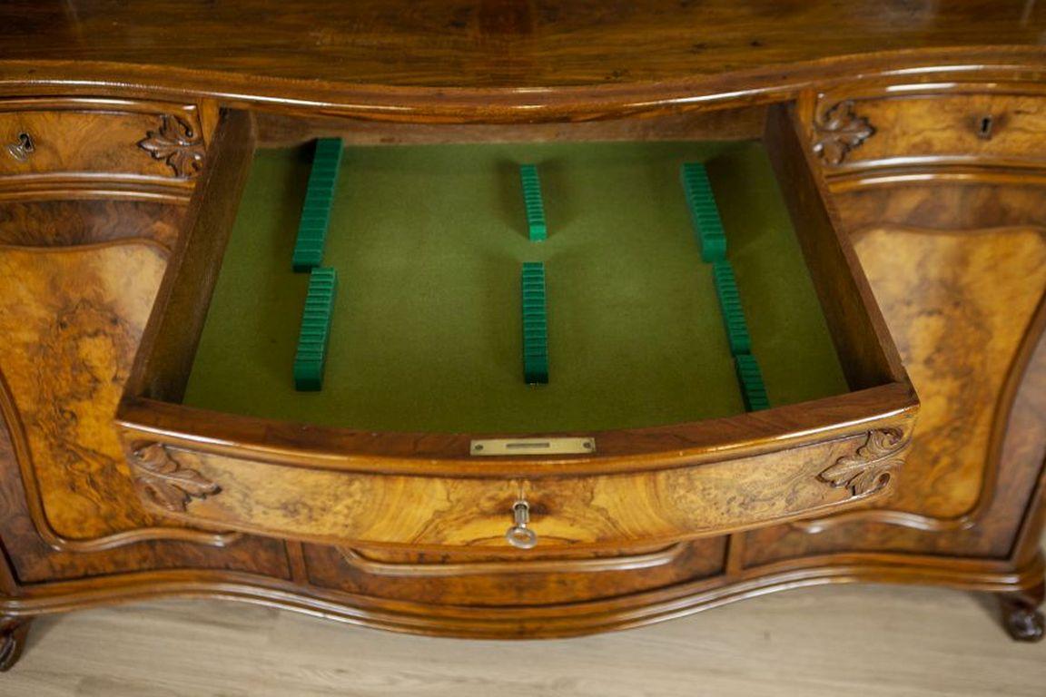 Buffet/banc Rococo Revive en Wood Wood et placage de noyer De 1850 en vente 8
