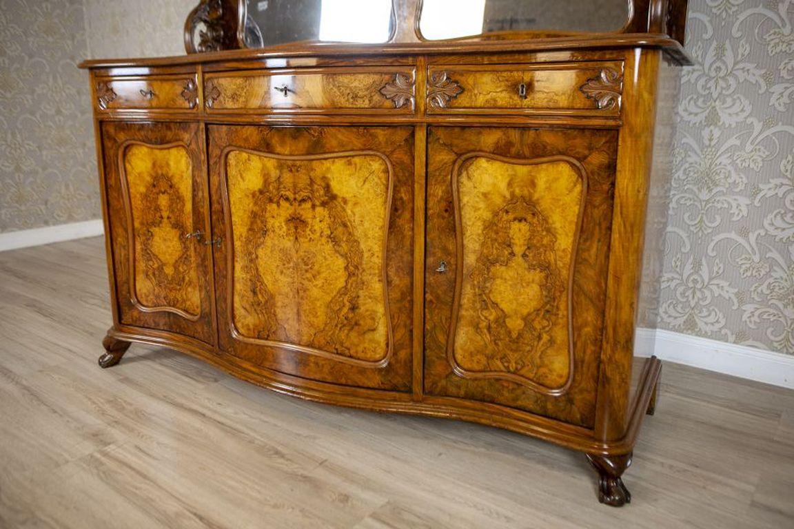 Milieu du XIXe siècle Buffet/banc Rococo Revive en Wood Wood et placage de noyer De 1850 en vente