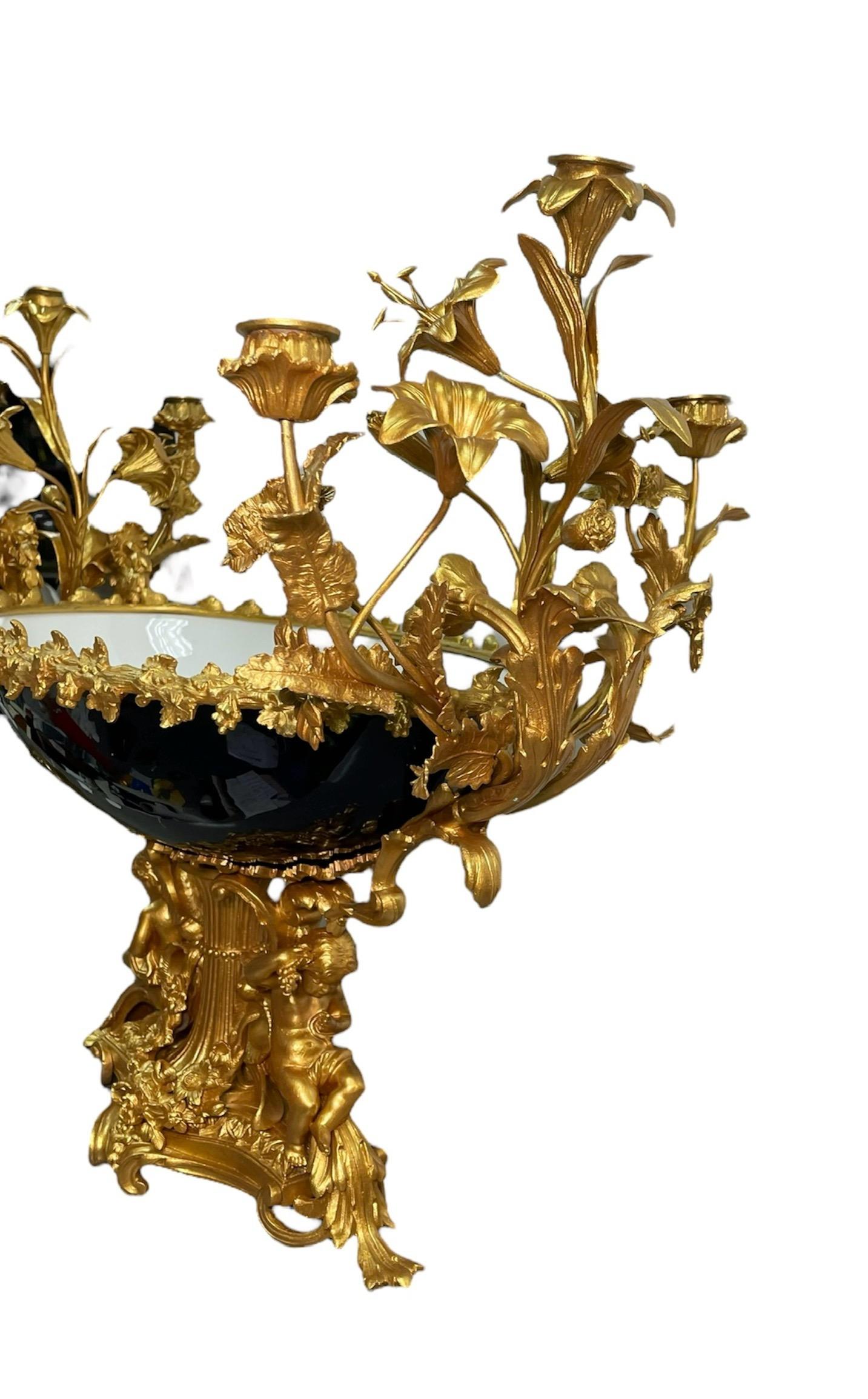 Centrotavola a ciotola in porcellana di bronzo in stile rococò Sèvres in vendita 4
